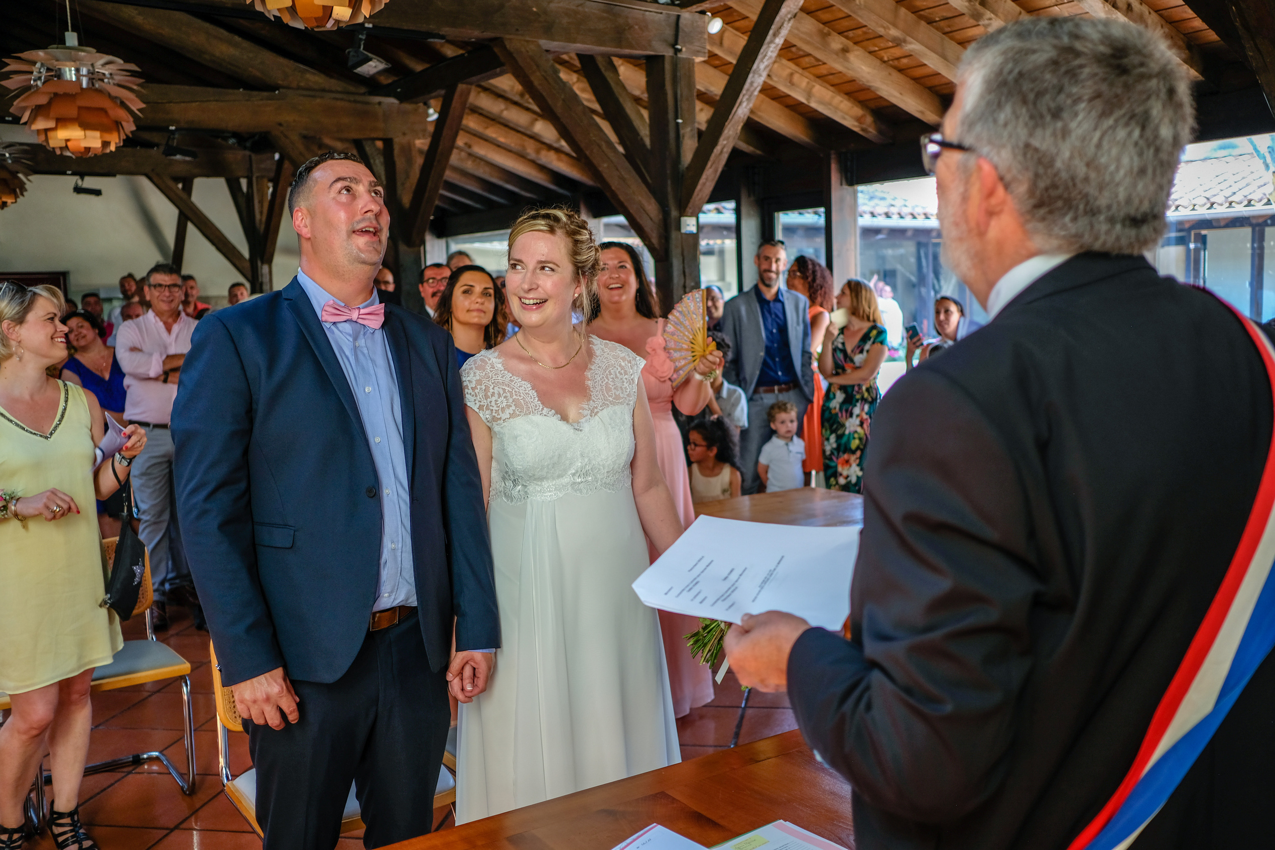 Élégance et Sérénité: Comment Survivre au Jour J Sous un Soleil Éclata. Photographe de mariage à Toulouse