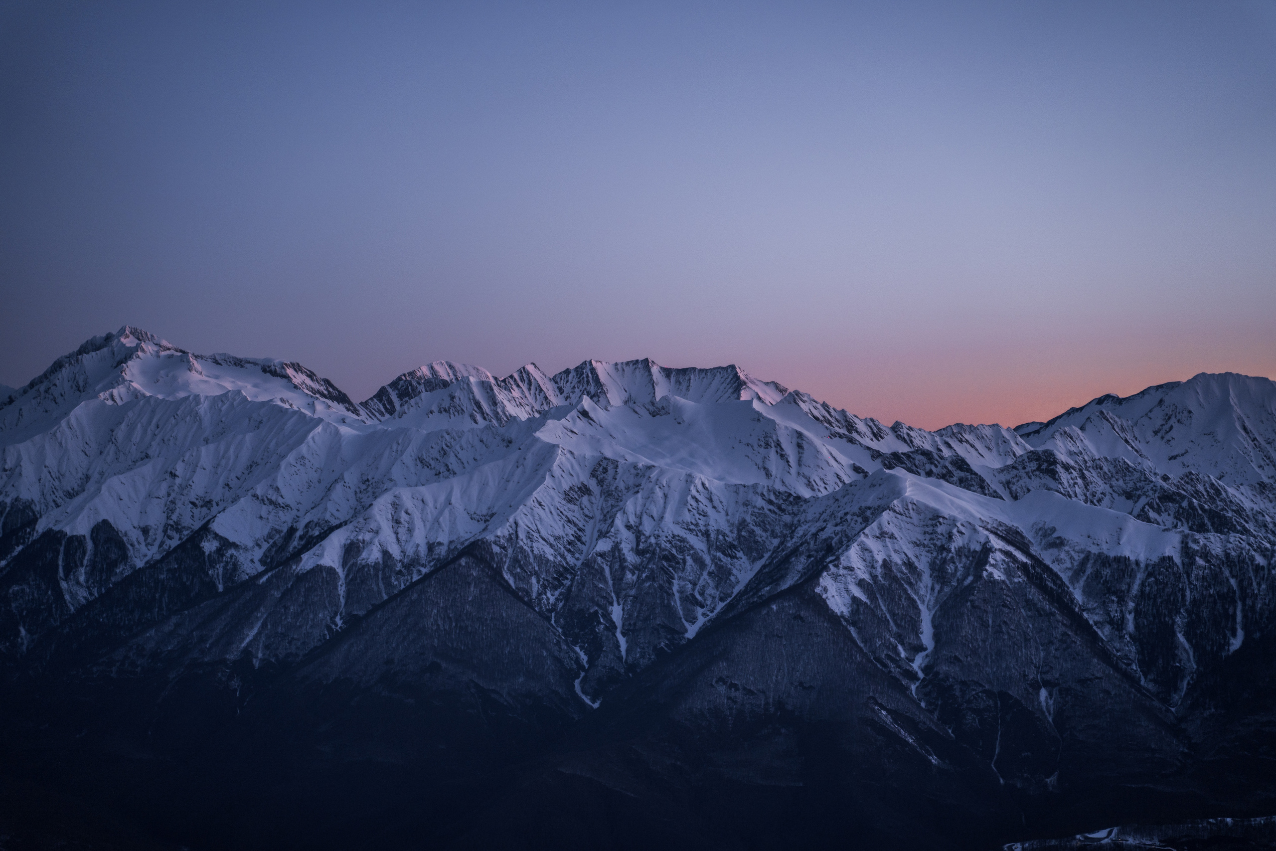 Sunrise in the mountains “Shelter of the Winds” 2256 m. Photographer Phuket