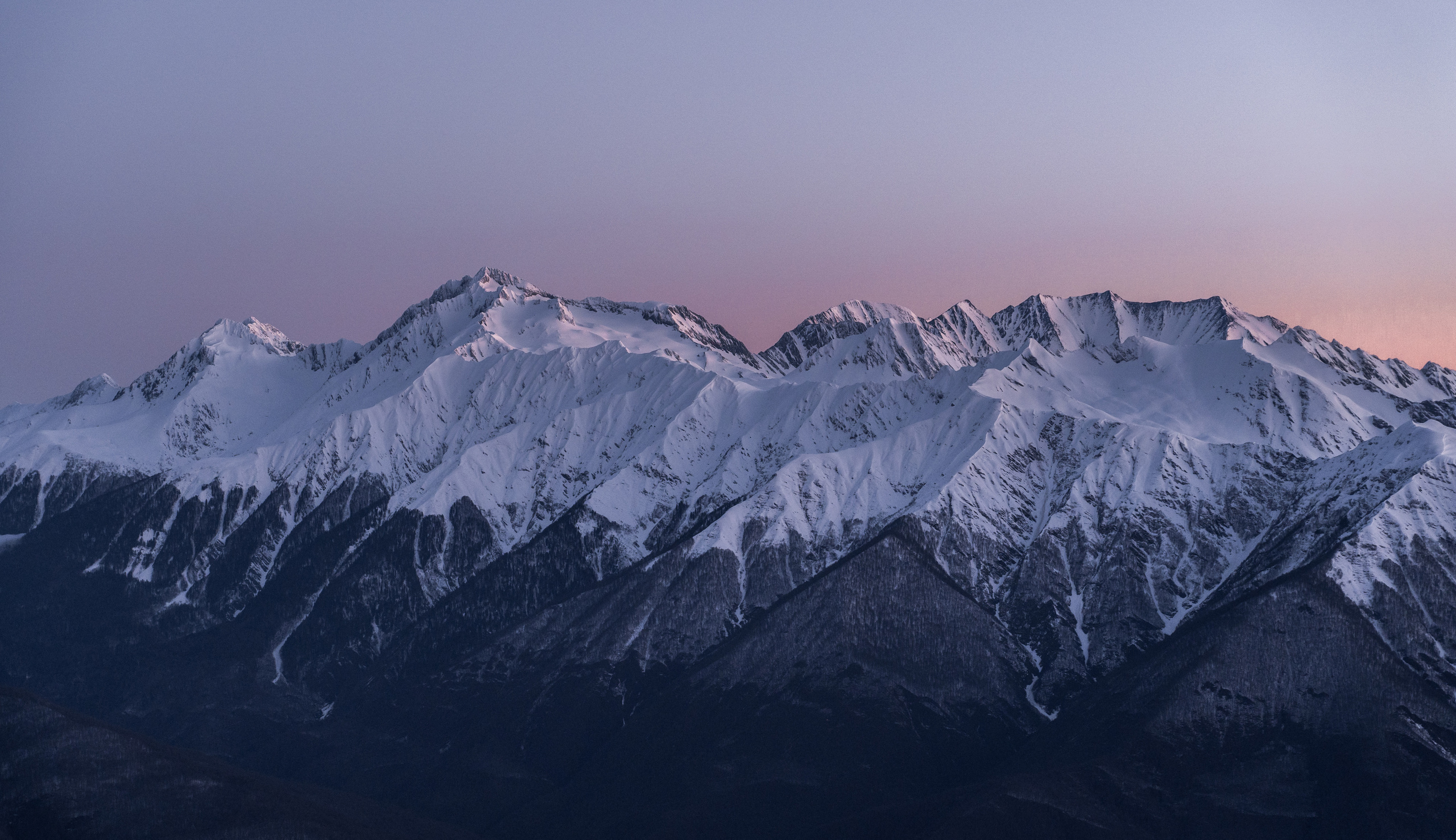 Sunrise in the mountains “Shelter of the Winds” 2256 m. Photographer Phuket