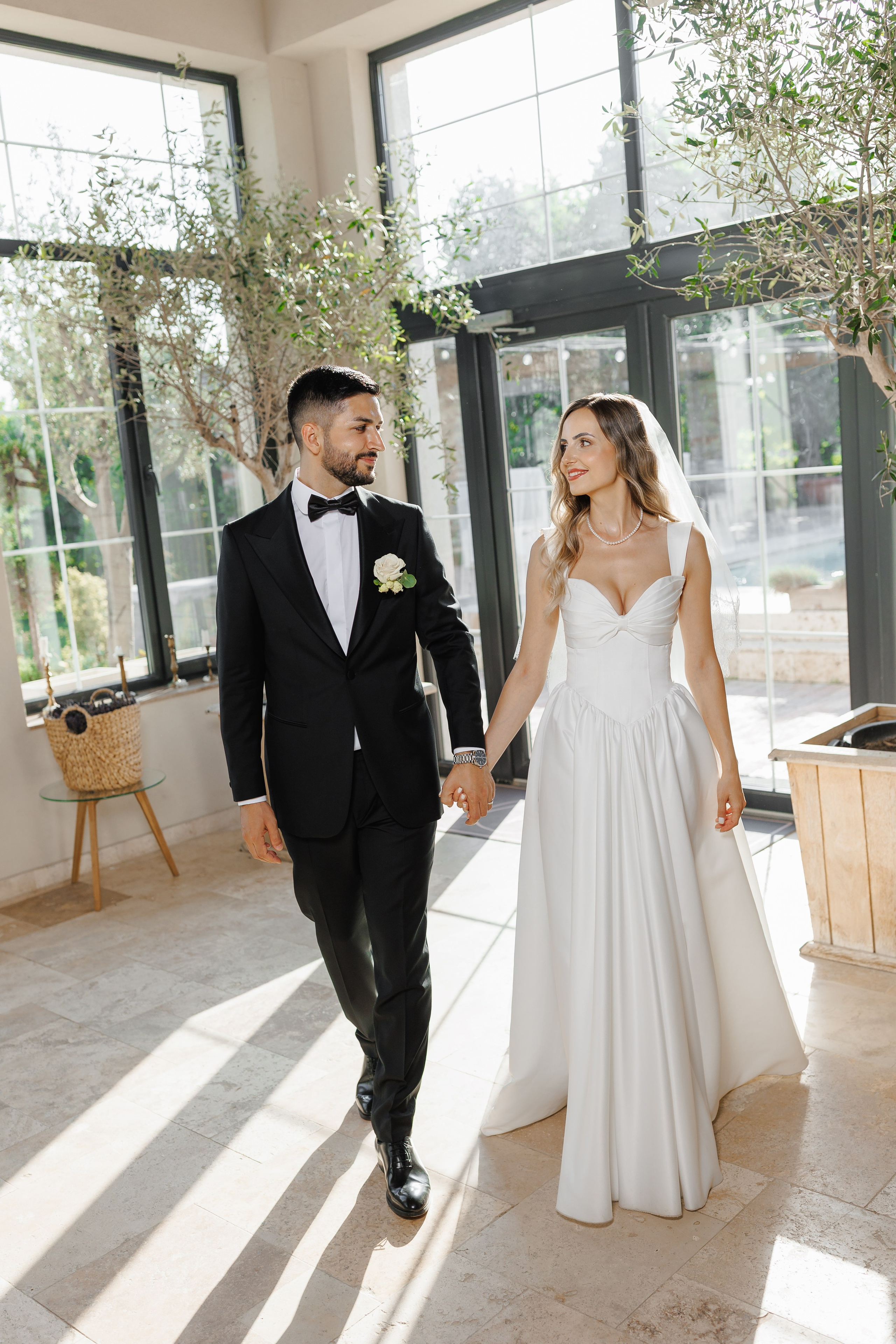 Wedding Photographer in Bucharest — Manu Ivanciu