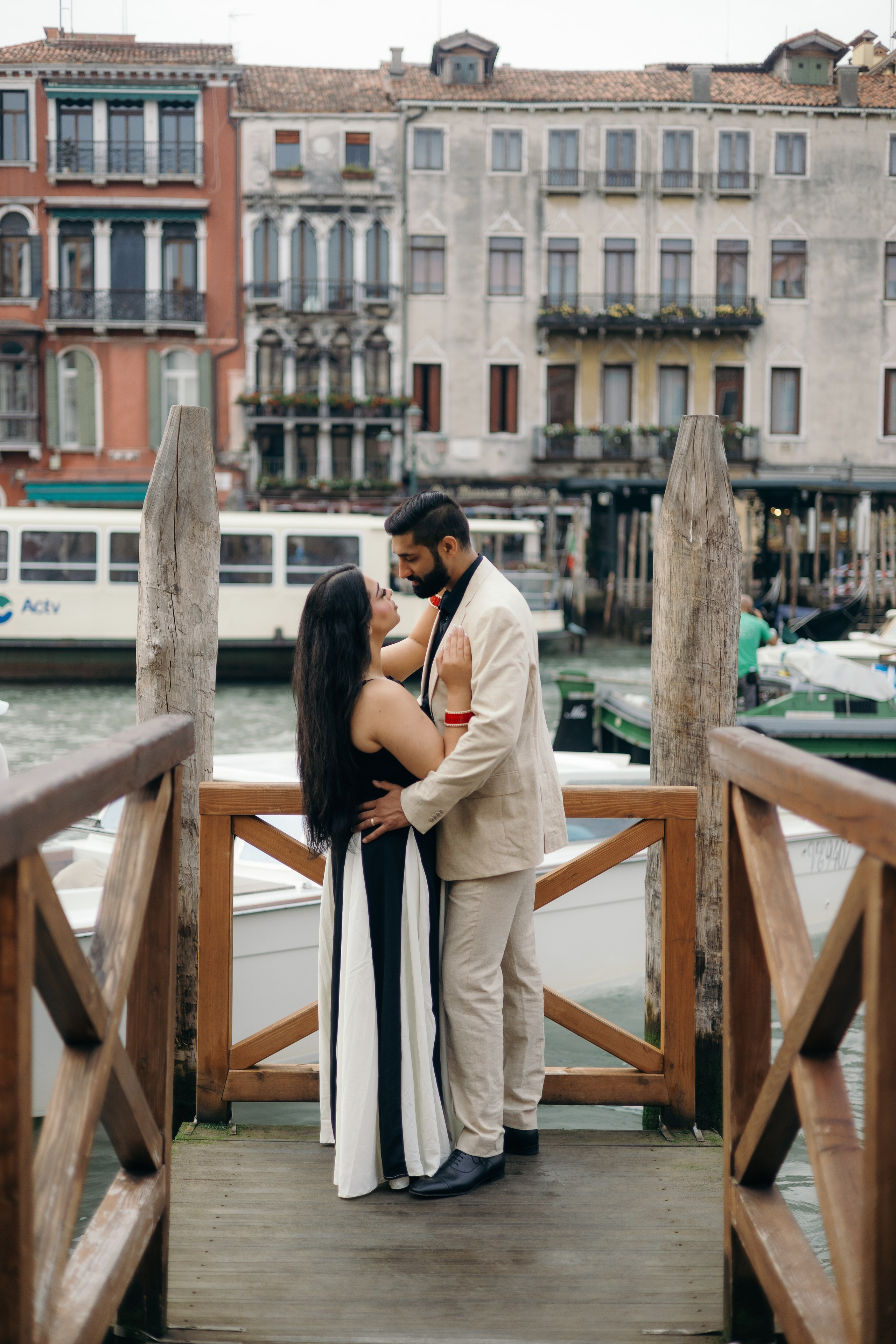 Roop and Andy. Sara Luca Wedding Photographer in Italy and Europe