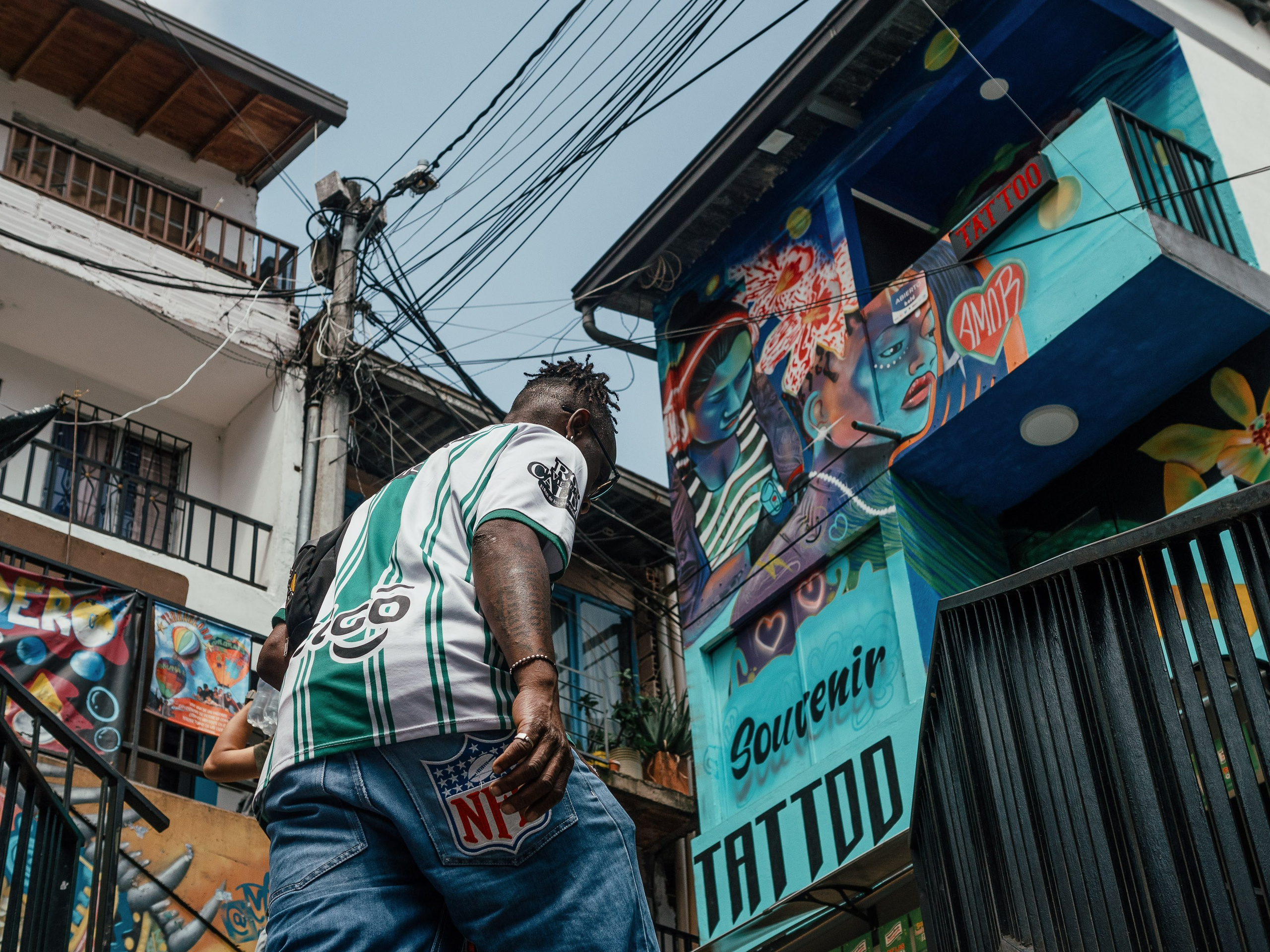 Comuna 13, Medellín, Colombia. Federico Borobio, street and documentary photography.