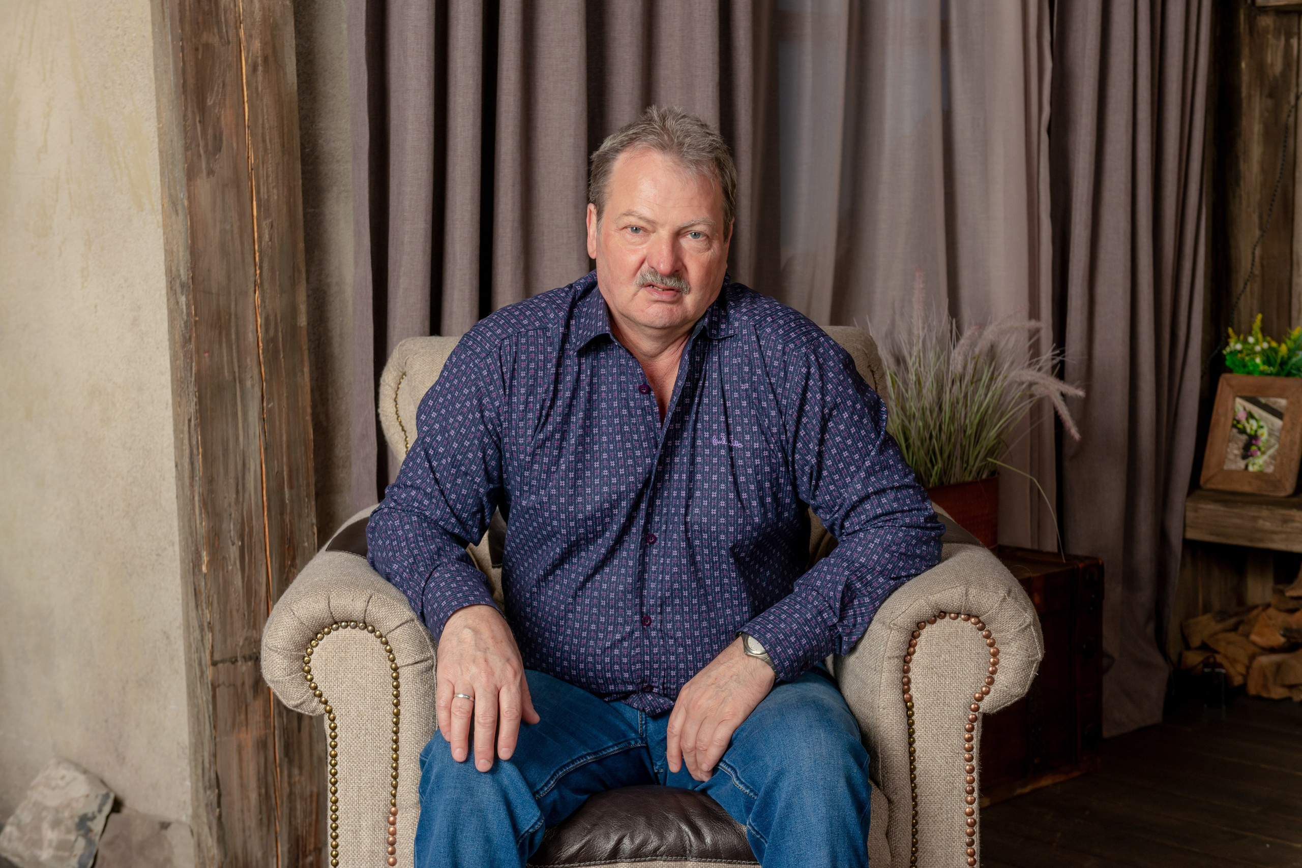 Photosession of a married couple in the studio. FOTÓGRAFO MÉXICO QUINTANA ROO