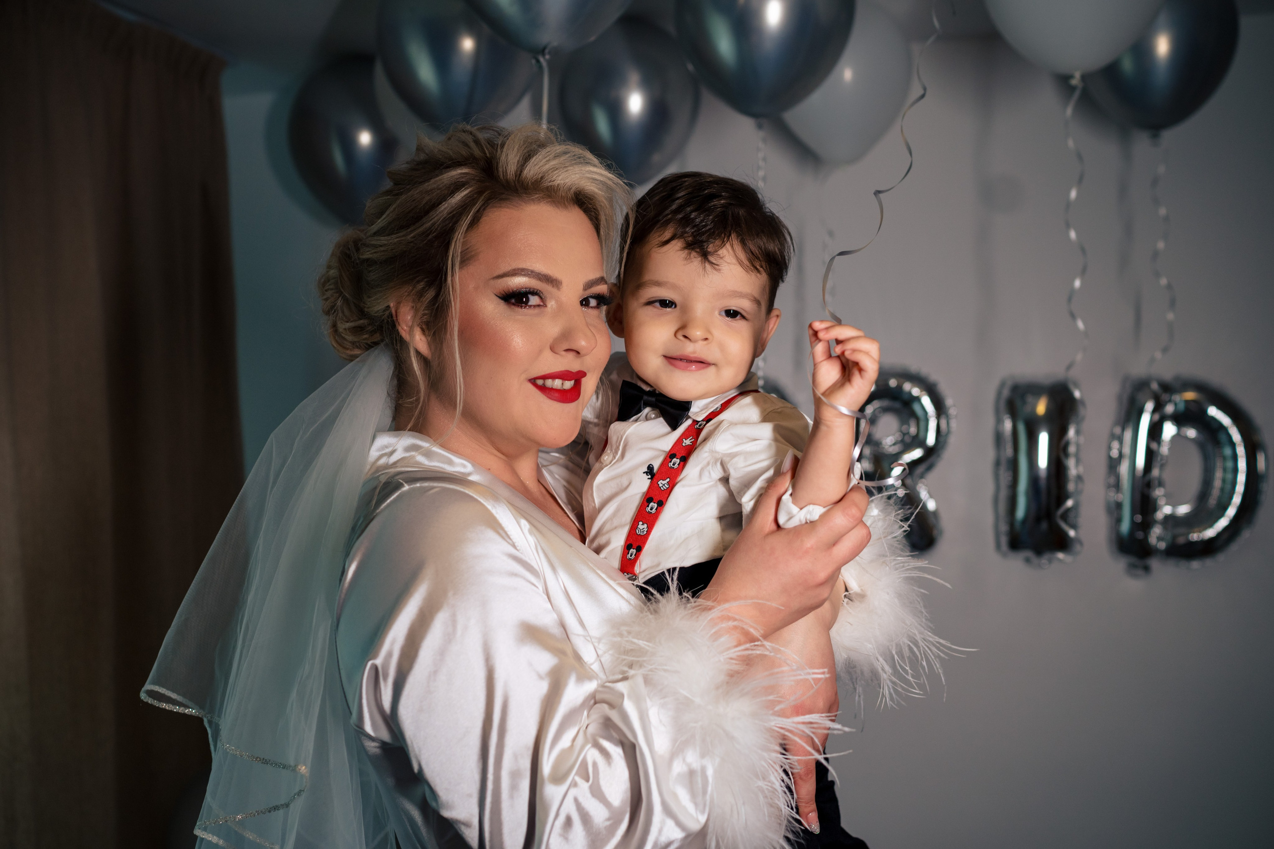 Laura & Bogdan. Acasă