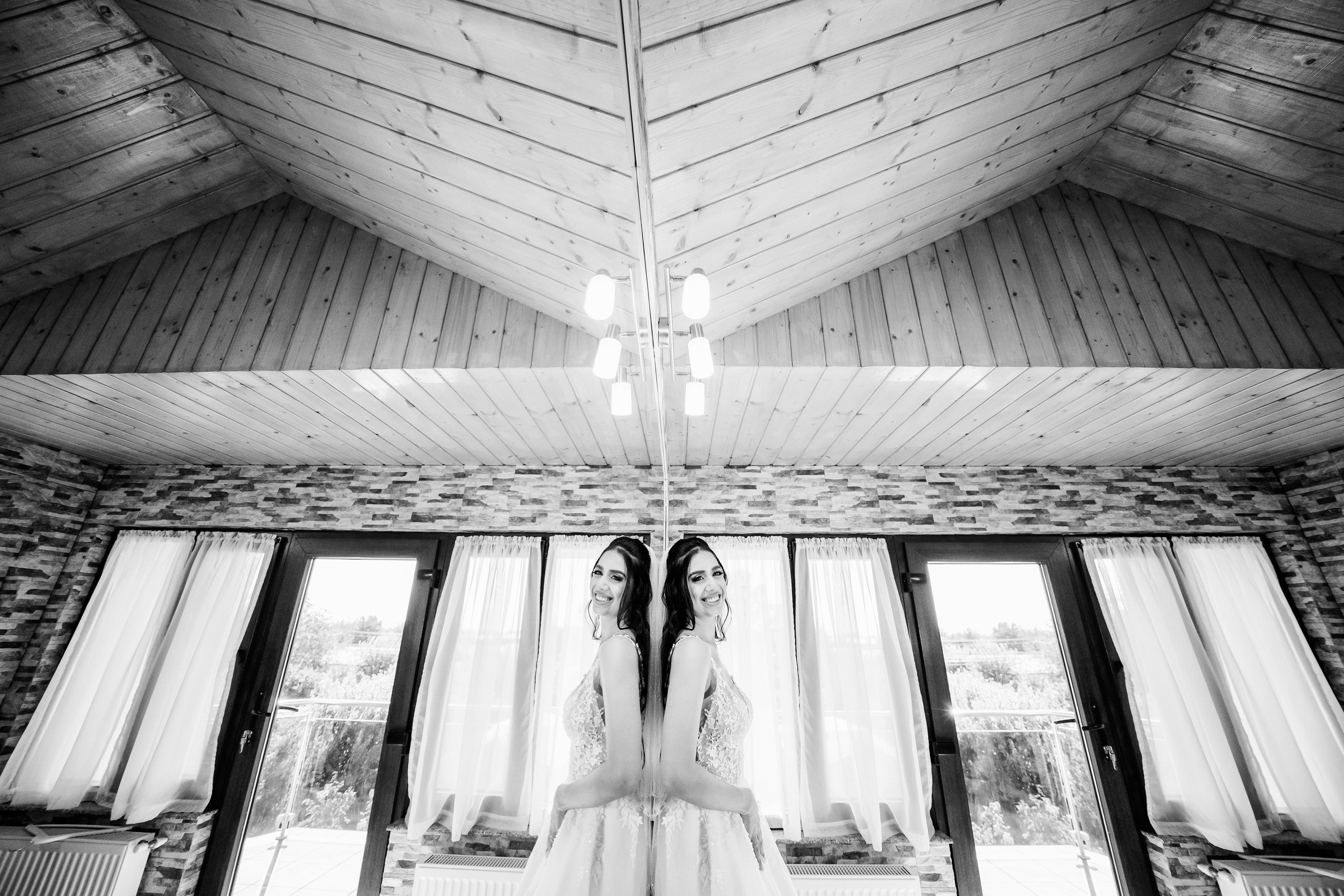 Elena & Cristi. Acasă