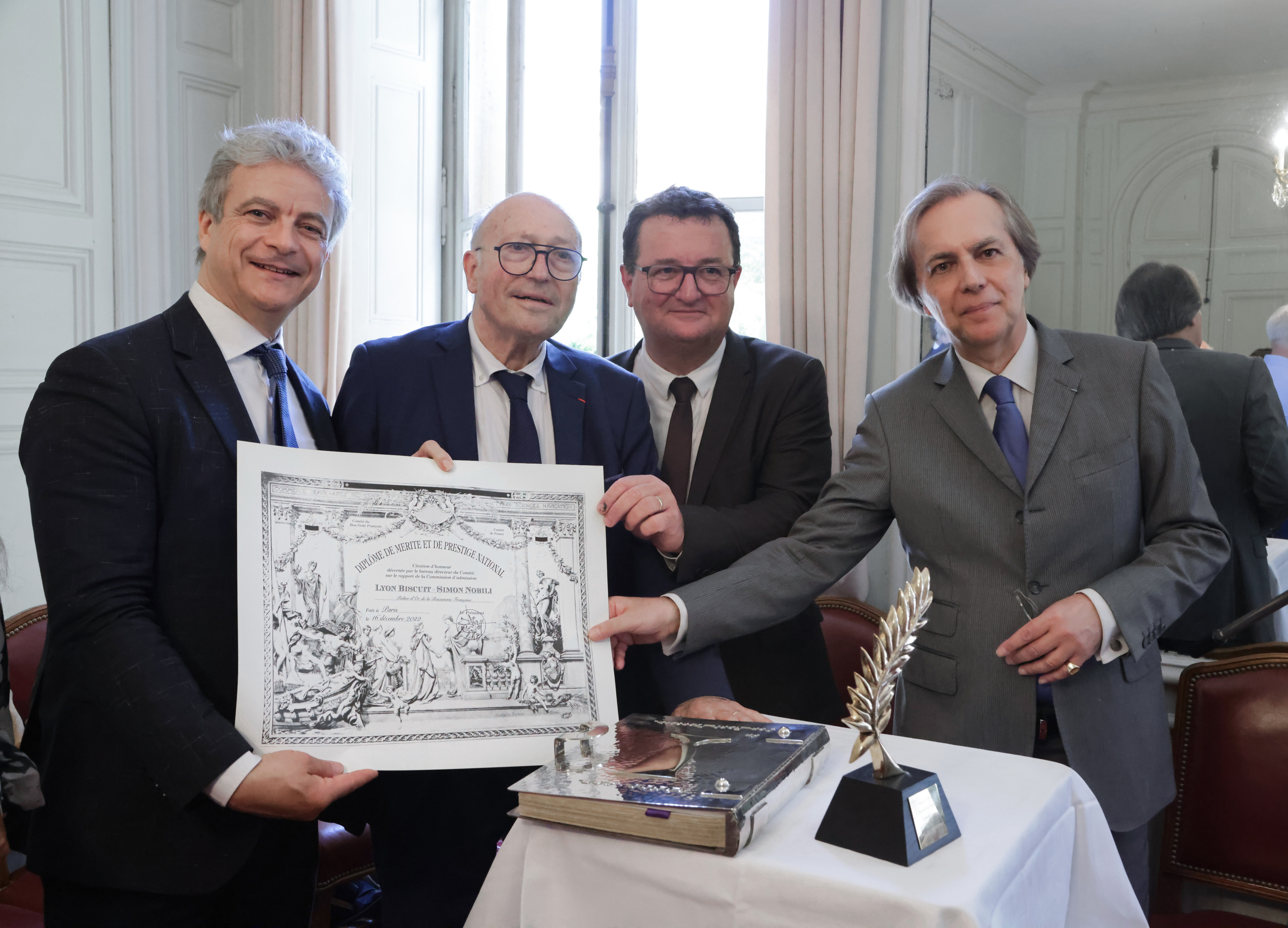 LYON BISCUIT (Sénat). Natalia Bogdanovska. Films et photographie corporate en France