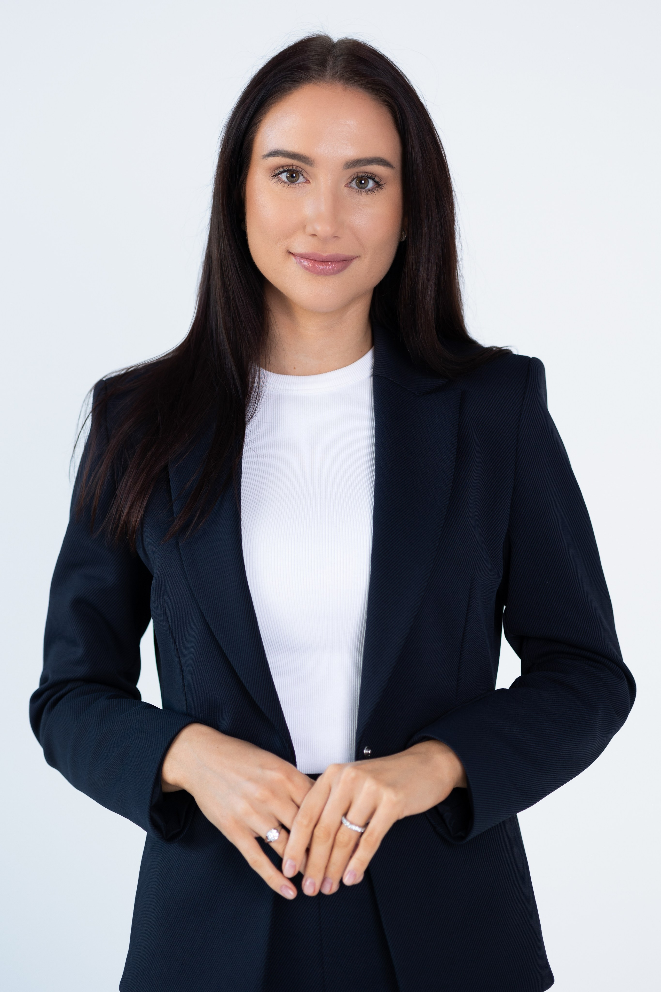 Biznesa fotosesija | Korporatīvās un darbinieku fotosesijas. Portretu fotosesija Rīgā| Biznesa portretu foto | Korporatīvās un darbinieku fotosesijas | Pasākumu fotogrāfs | Produktu fotogrāfs