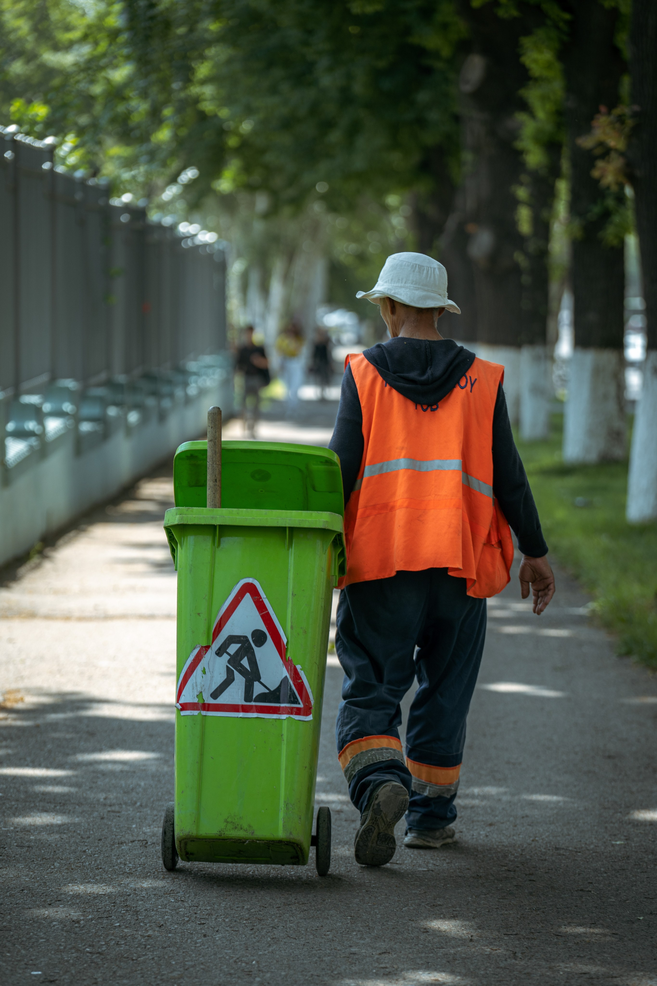 Как работают сотрудники благоустройства. Георгий Намазов | Фотограф в Ташкенте