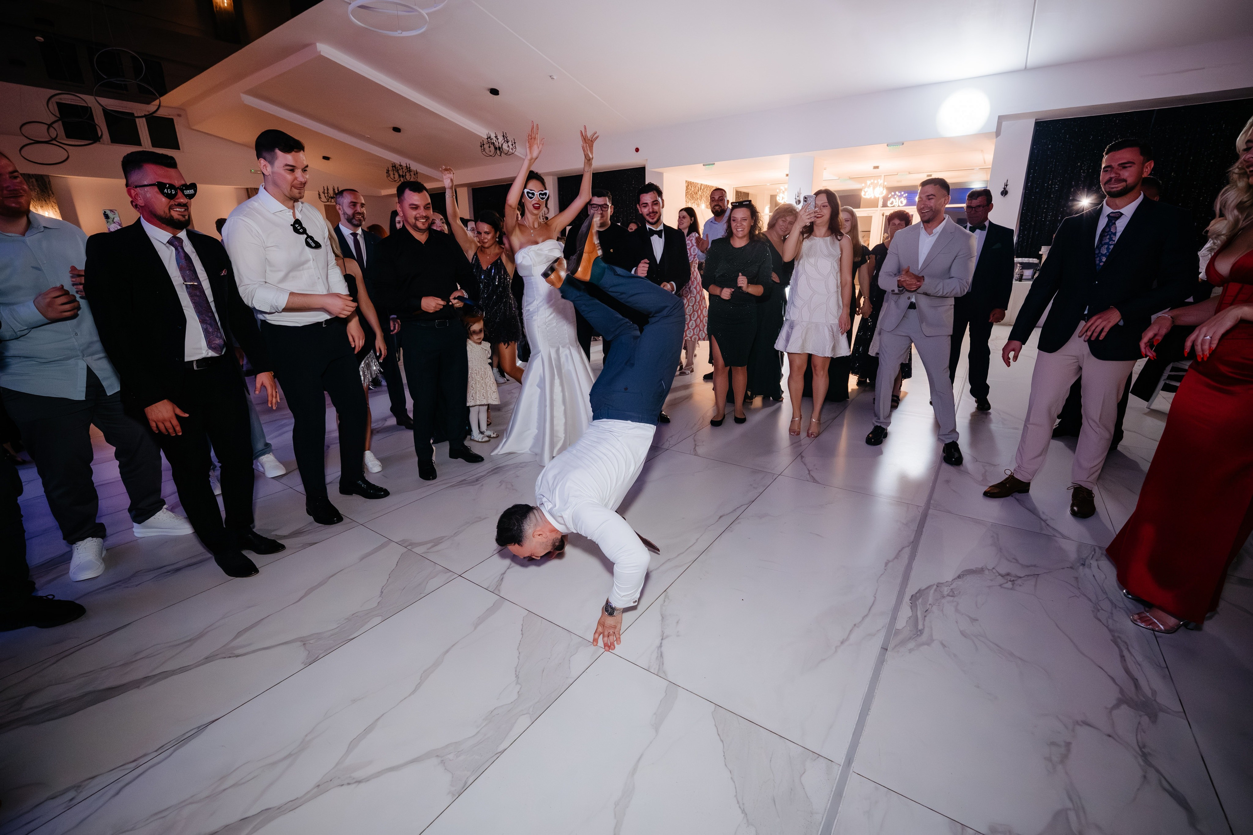 Povestea de nuntă a lui Anca și Dragoș în Bacău | Fotografie de Eveniment. Raw Studio. Fotograful tau de nunta!