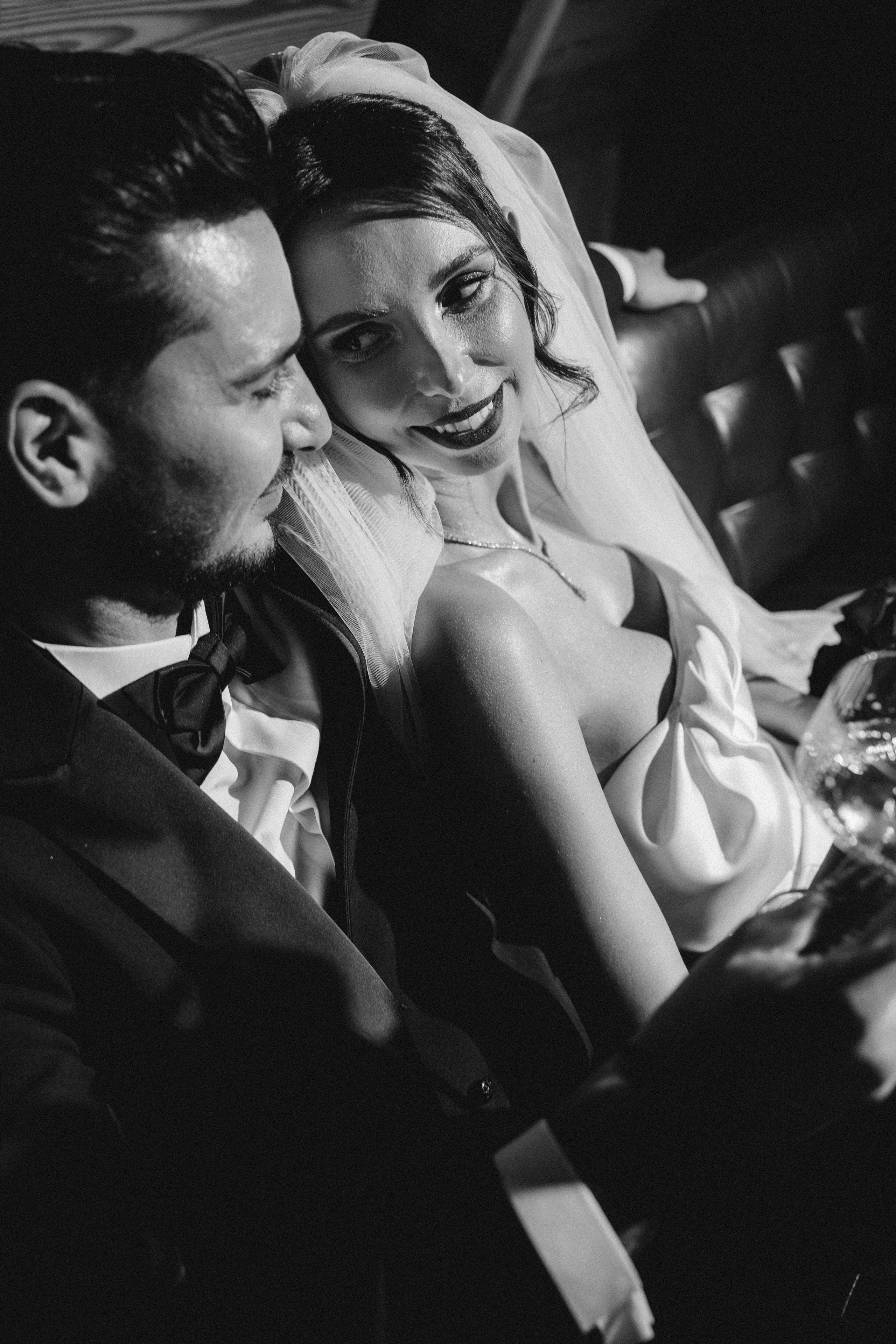 Povestea de nuntă a lui Anca și Dragoș în Bacău | Fotografie de Eveniment. Raw Studio. Fotograful tau de nunta!