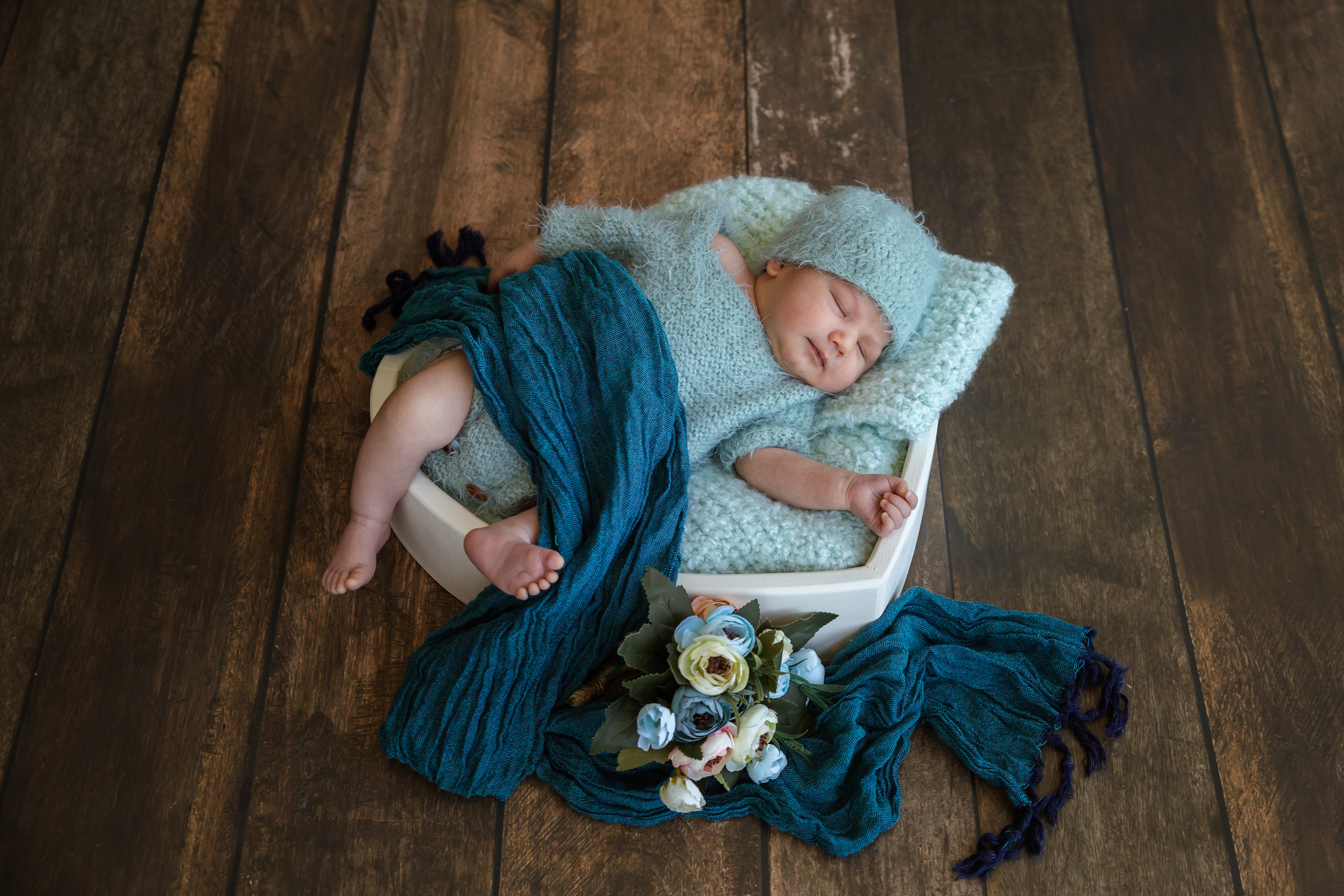 НОВОРОЖДЕННЫЕ