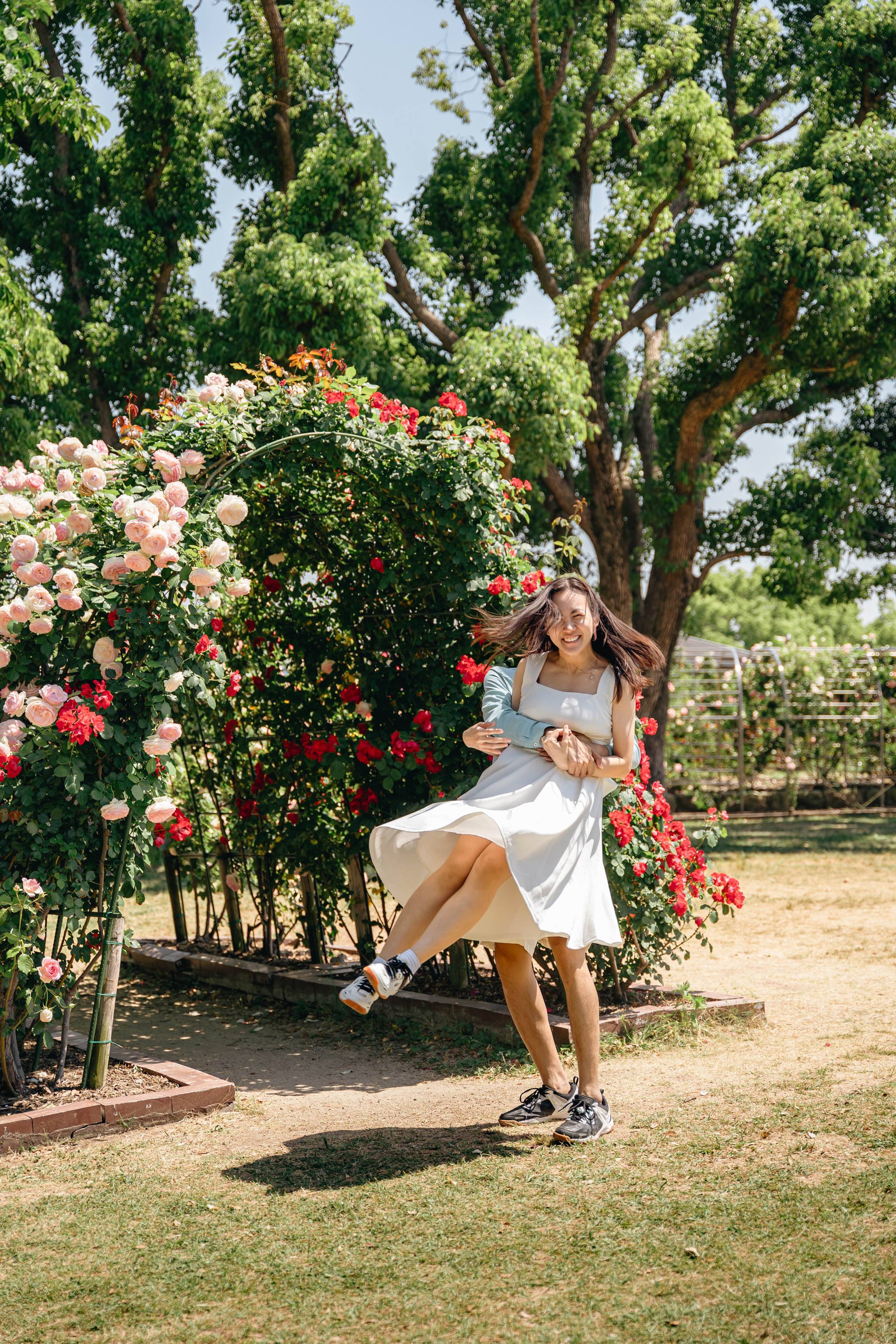 Fukuoka Couple Photoshoot: Roses, Totoro Forest & Sunset Love Story