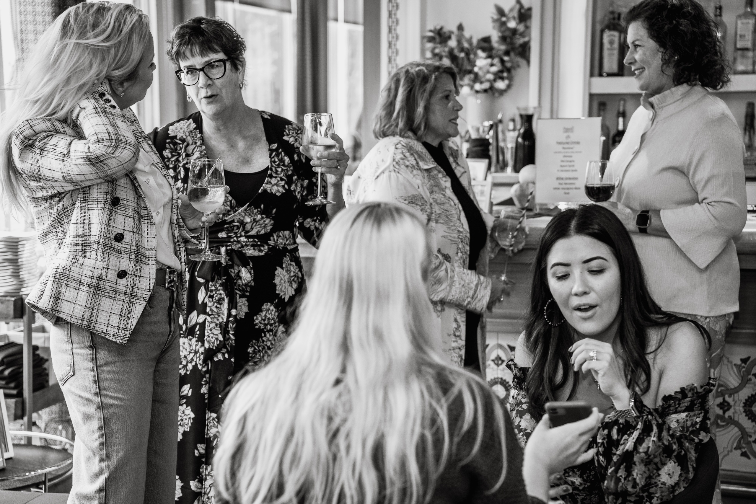 Indoor Baby Shower Photography – Cozy & Intimate Celebration. Alisa Tant — Family and newborn photographer Bucks County, Montgomery county, Philadelphia, NJ