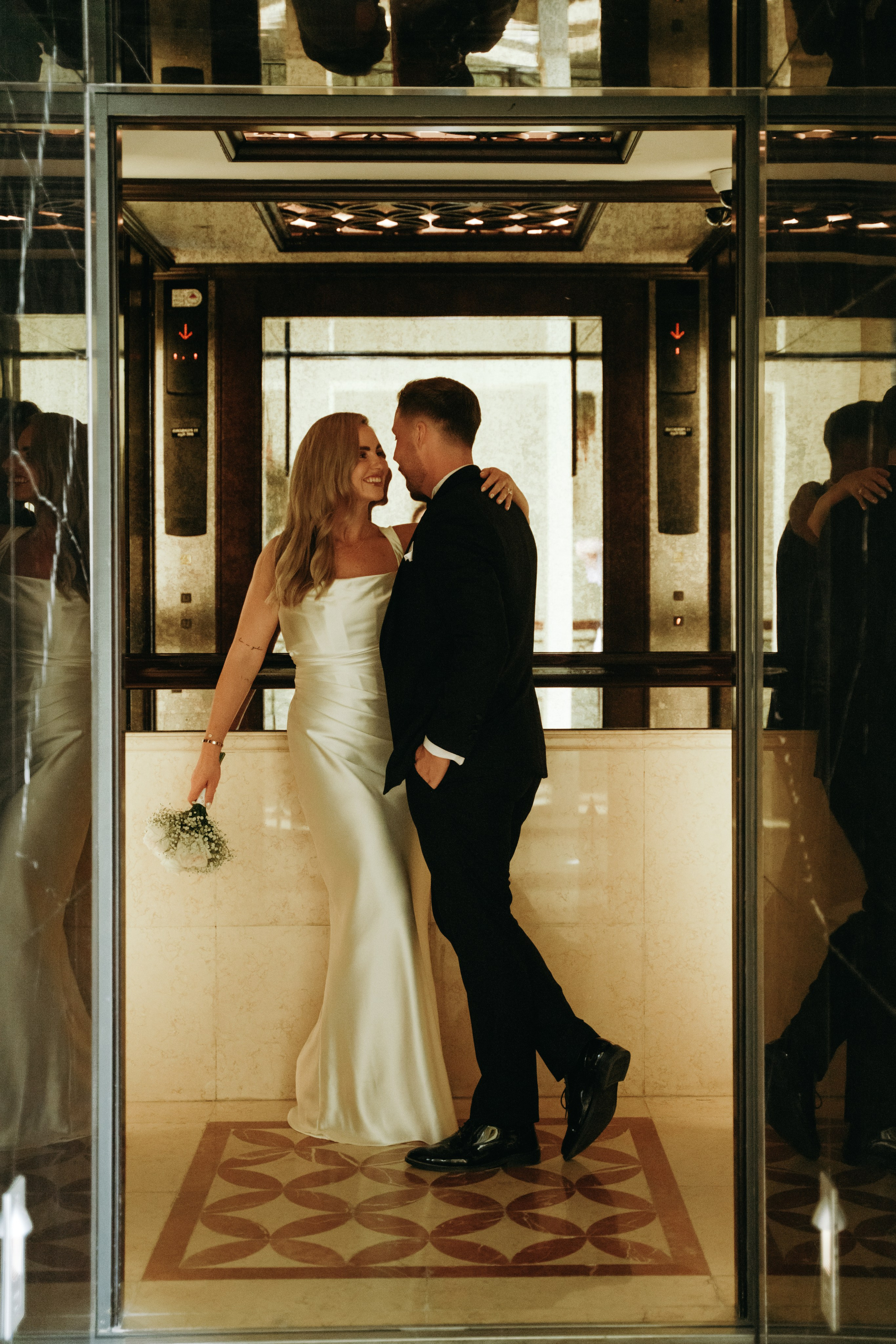 Modern wedding photography in Abu Dhabi