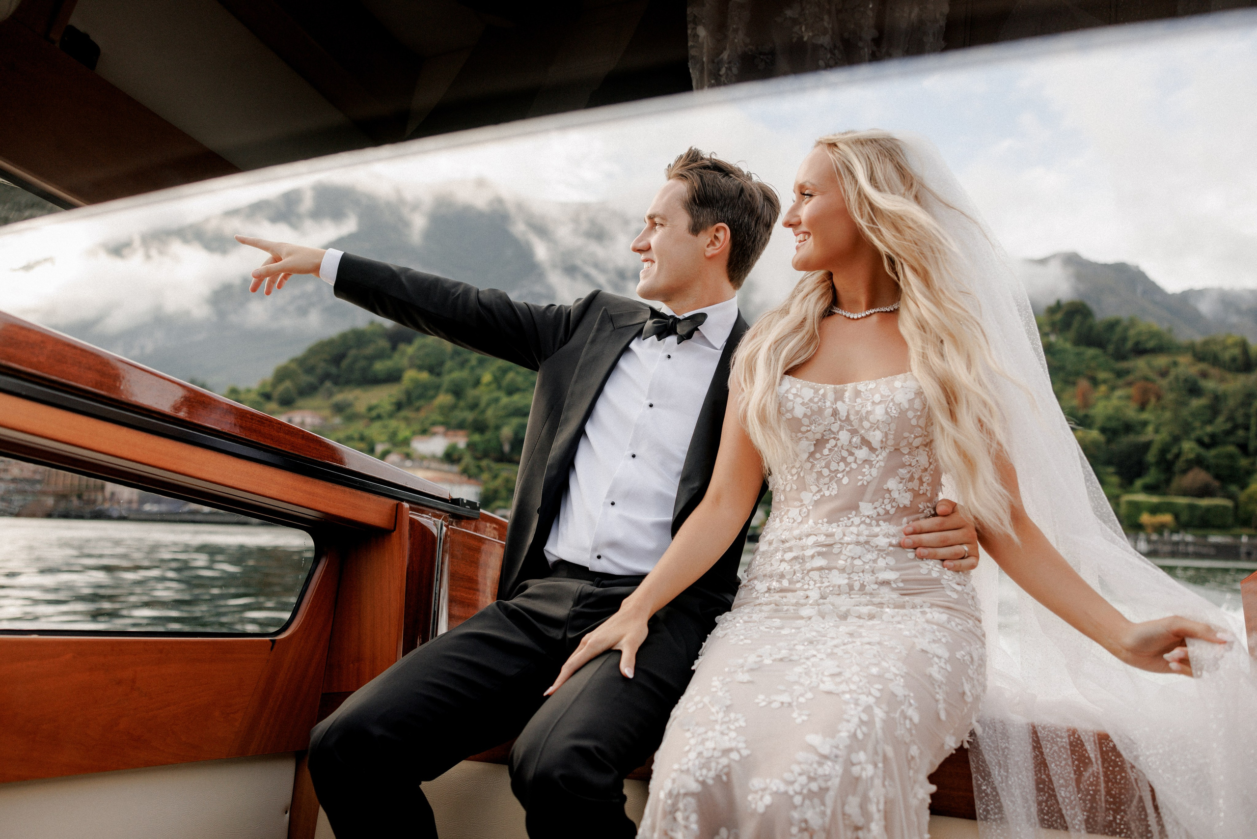 A Timeless & Chic Wedding at Villa Balbianello and Grand Hotel Tremezzo, Lake Como. Wedding and Family Photographer Switzerland and Italy. Valeria Diaz