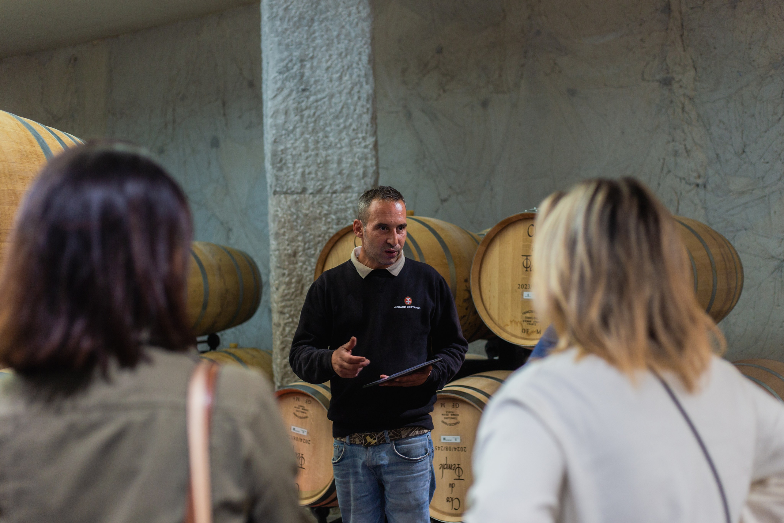 Корпоративный фотограф во Франции | Бизнес-портреты и фотосъёмка мероприятий. Профессиональный фотограф во Франции | Пуатье, Тур, Шательро | Семейная, портретная и корпоративная фотосъёмка