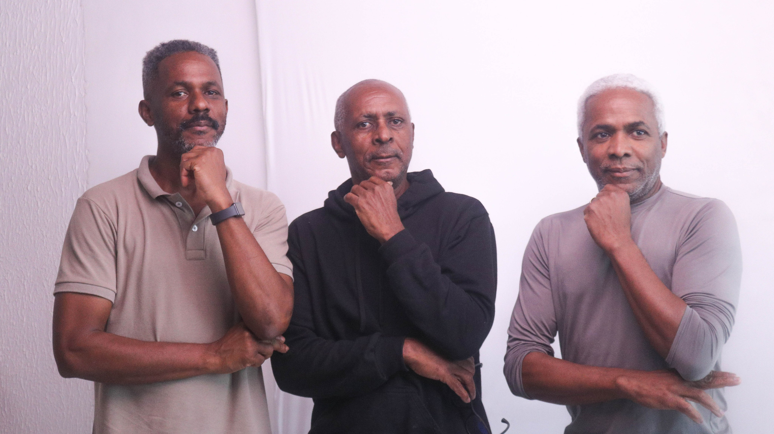 Rogério, Roque e João…O último encontro dos irmãos havia sido em um dos momentos mais difíceis da família: a despedida do pai.Mas em 22/05/2026, Deus preparou um novo capítulo dessa história. Rogério veio de Curitiba para reencontrar seus irmãos Roque e João, em Macaé, transformando a saudade em abraços, lembranças e gratidão por estarem juntos novamente. ❤️🙏