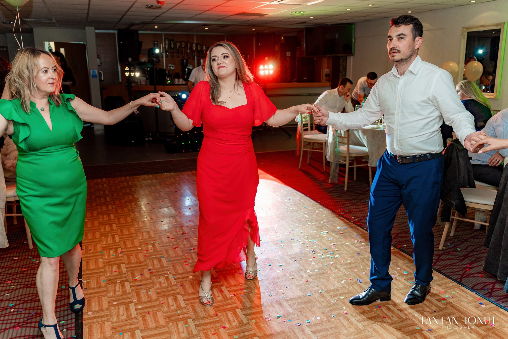 Amintiri de Neuitat la Botez - Ionut Tantan Foto & Film. TANTAN IONUT FOTO & FILM