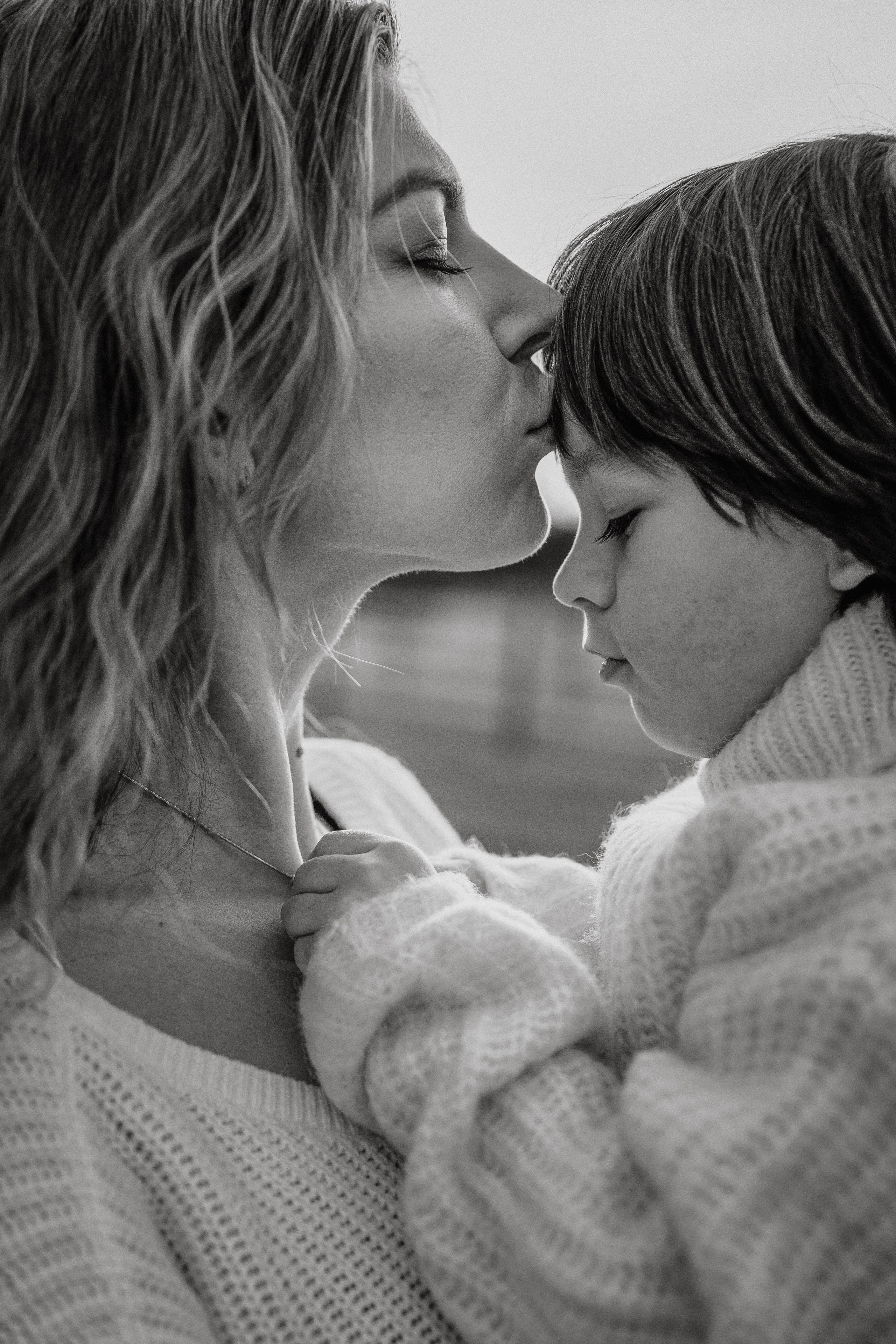 Unique Family Photography at an Alpaca Farm – Fun & Playful. Alisa Tant — Family and newborn photographer Bucks County, Montgomery county, Philadelphia, NJ