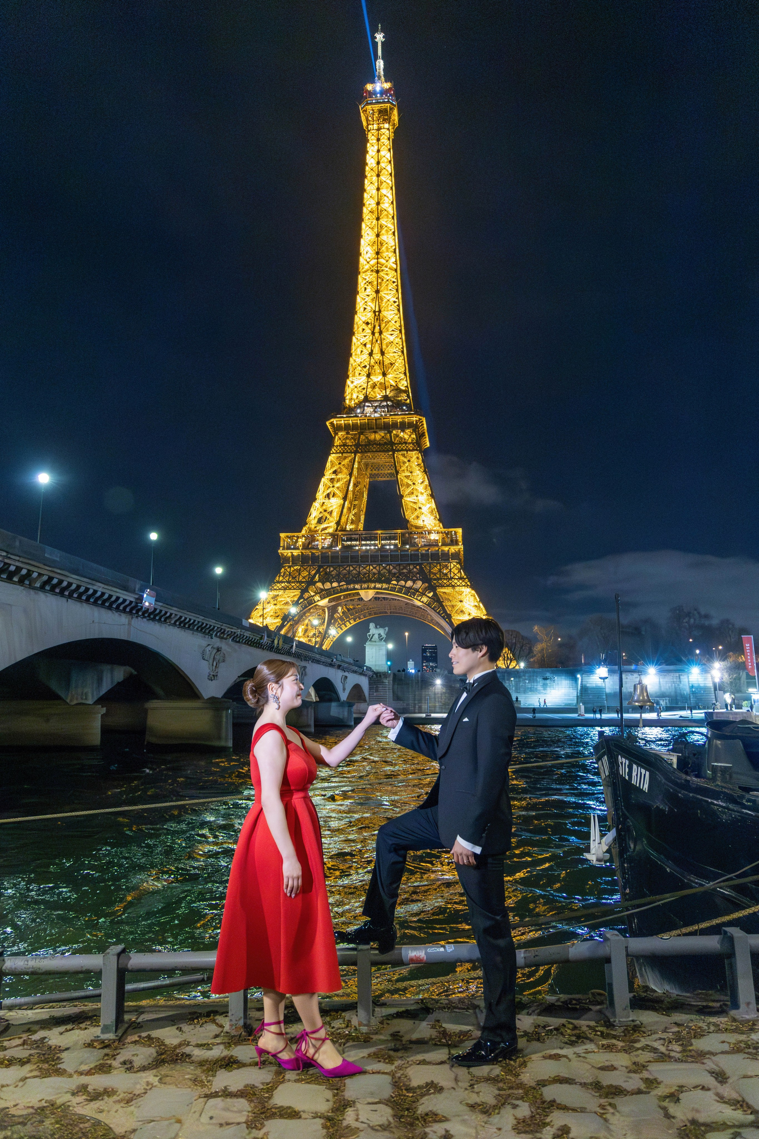 Night Photography in Paris: The Ultimate Luxury Experience for Couples & Proposals. Photographe à Paris