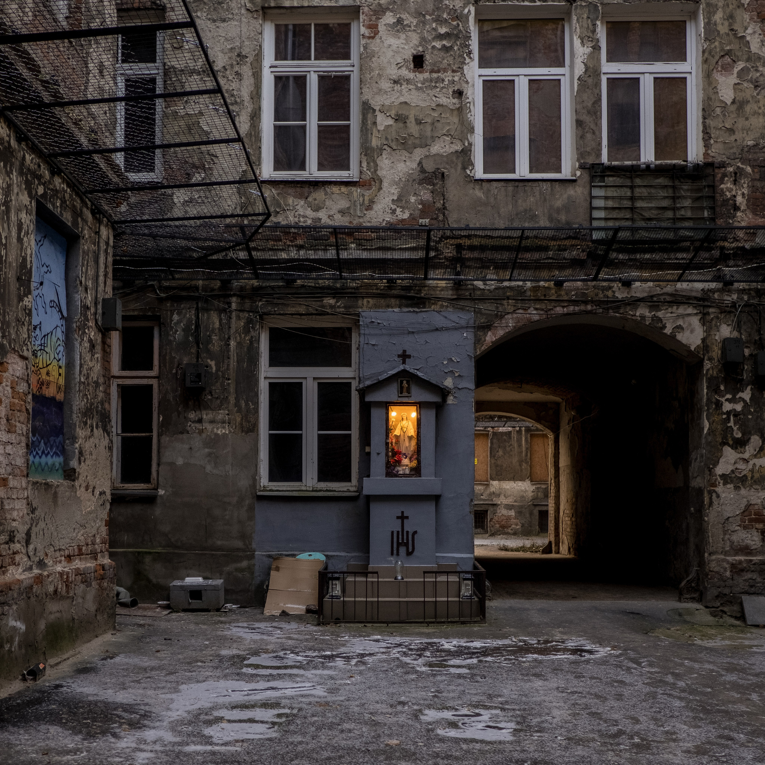 Kapliczki Warszawskie. Photographer Anastasiya Dubrovina