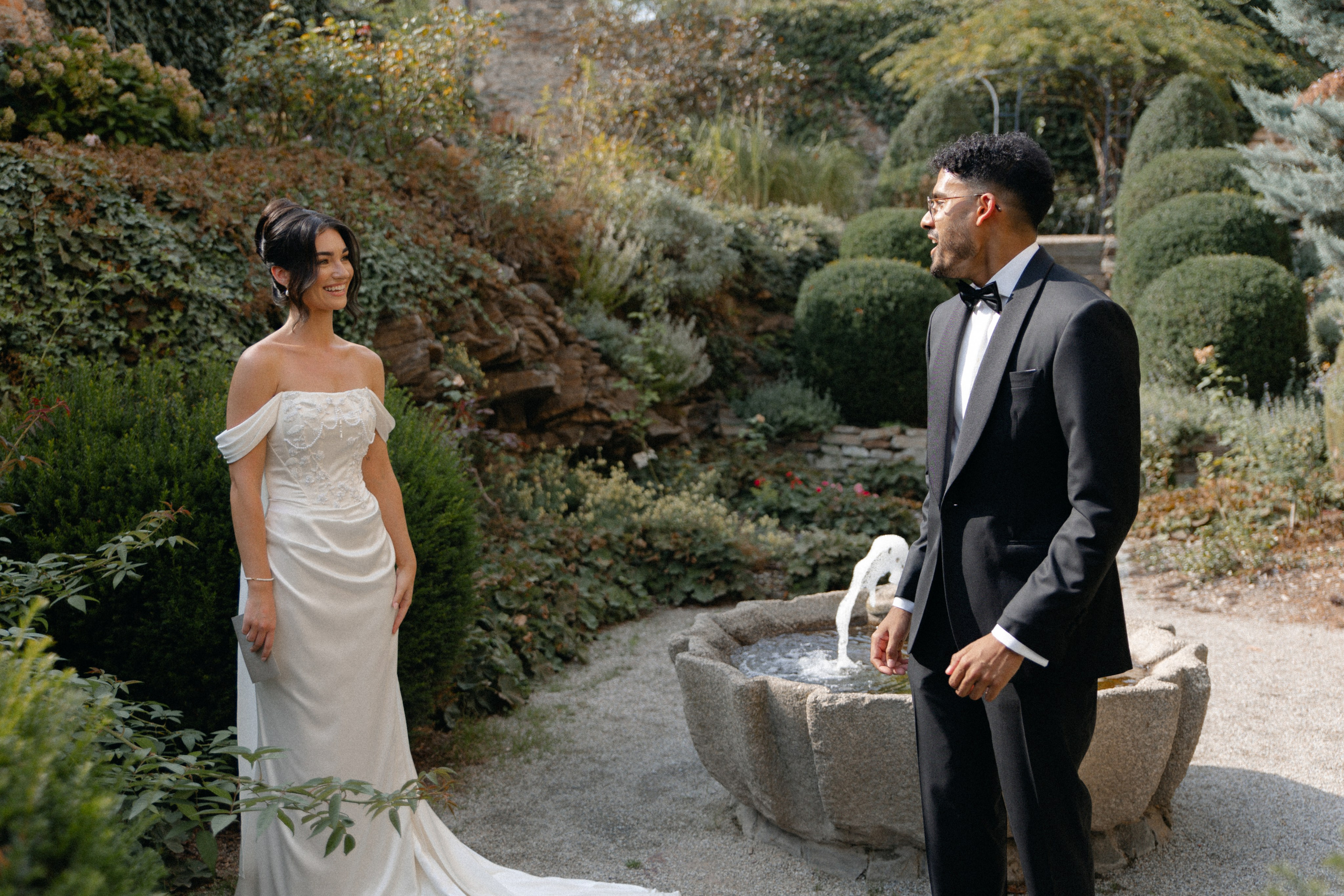 Elegant Castle Wedding in Austria | Alwin & Ruth’s Fairytale Celebration. Wedding photographer and videographer based in Timisoara, Romania