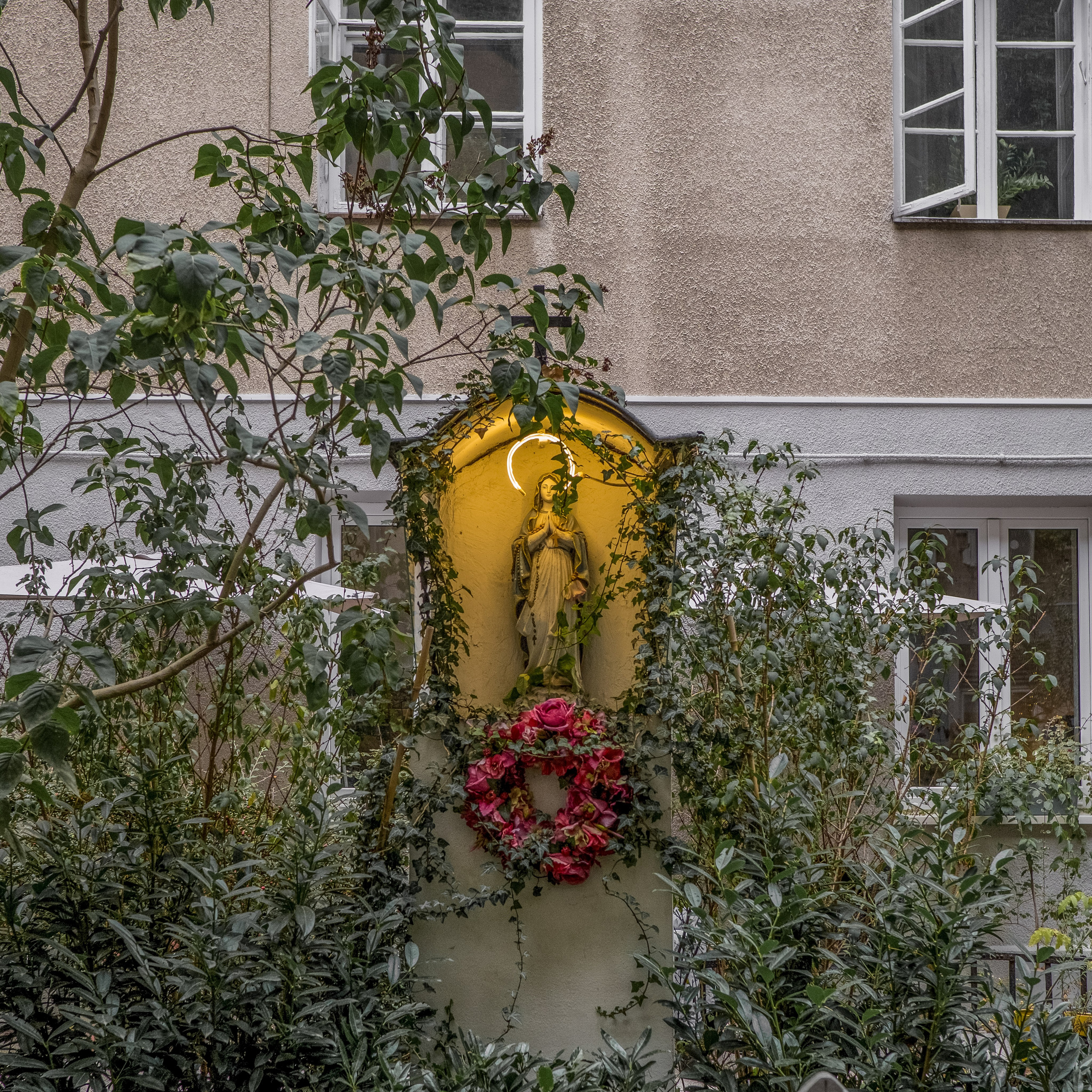 Kapliczki Warszawskie. Photographer Anastasiya Dubrovina