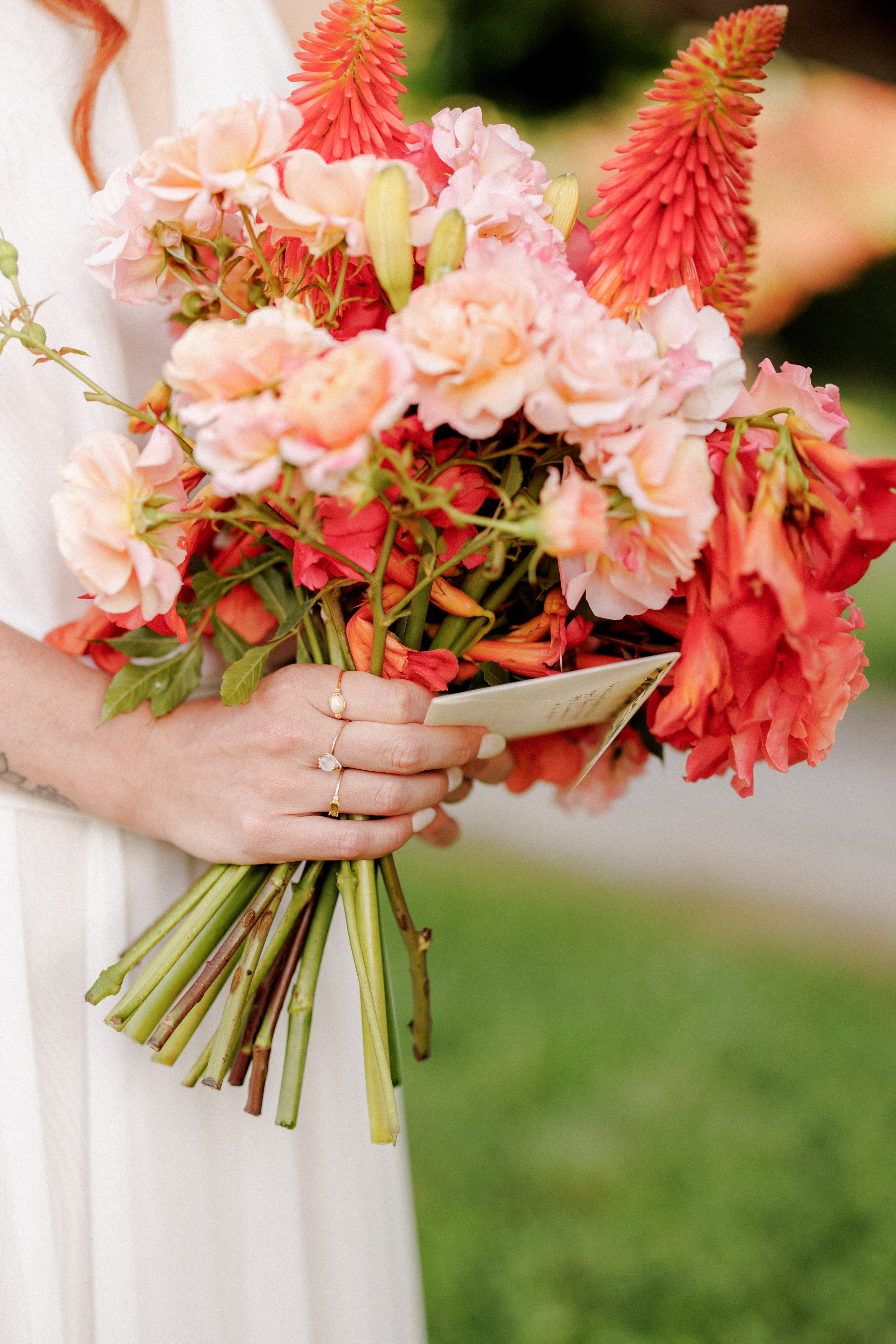 Ein frühes Elopement am Comer See: Eine Liebesgeschichte, die in Erinnerung bleibt. Familien- & Hochzeitsfotografin Schweiz. Valeria Diaz in Zürich und Umgebung