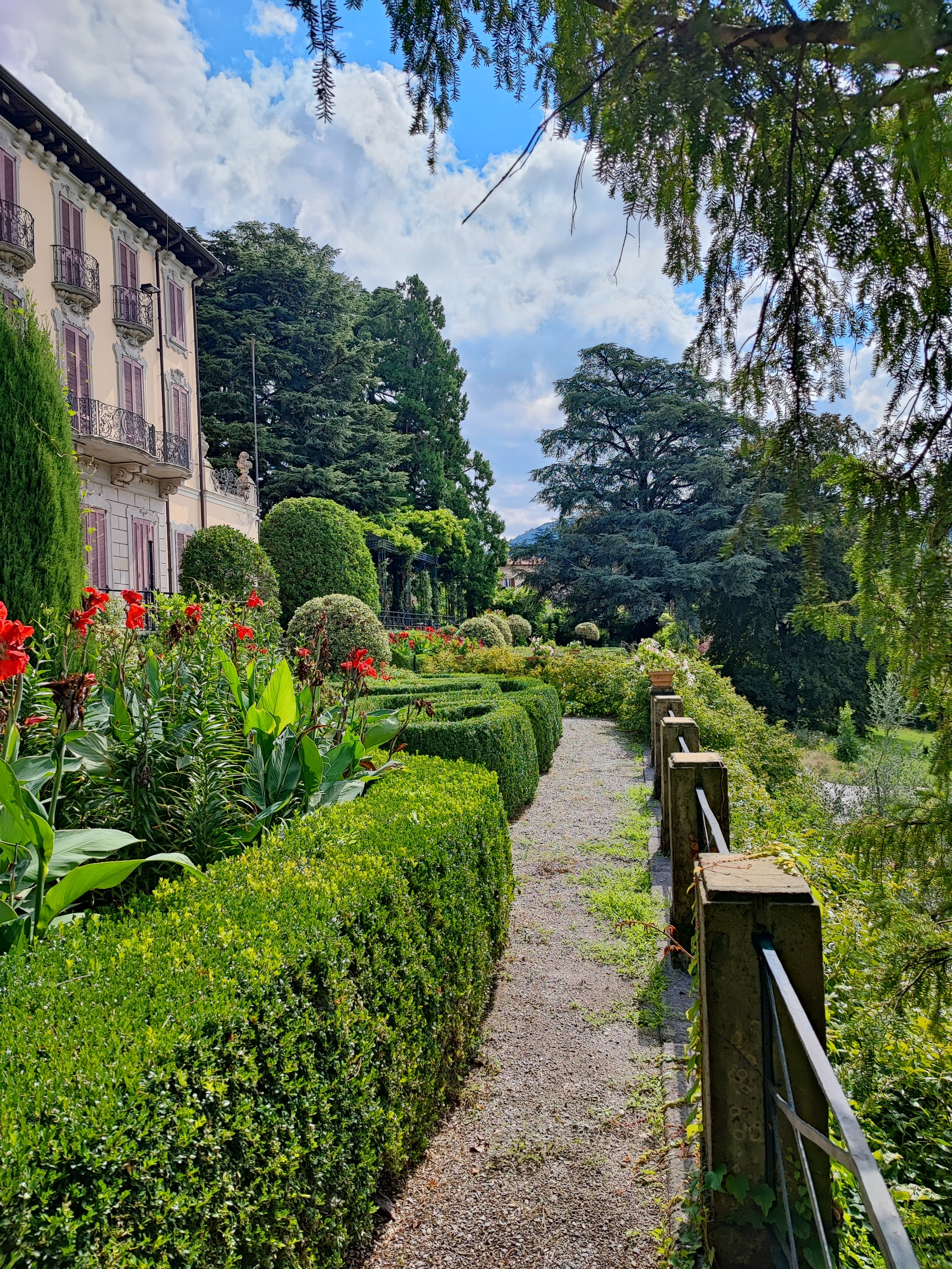 12.10.2025 wedding content day info. Wedding and elopement photographer Italy Tuscany Como Milan Pavia Marija Galaka