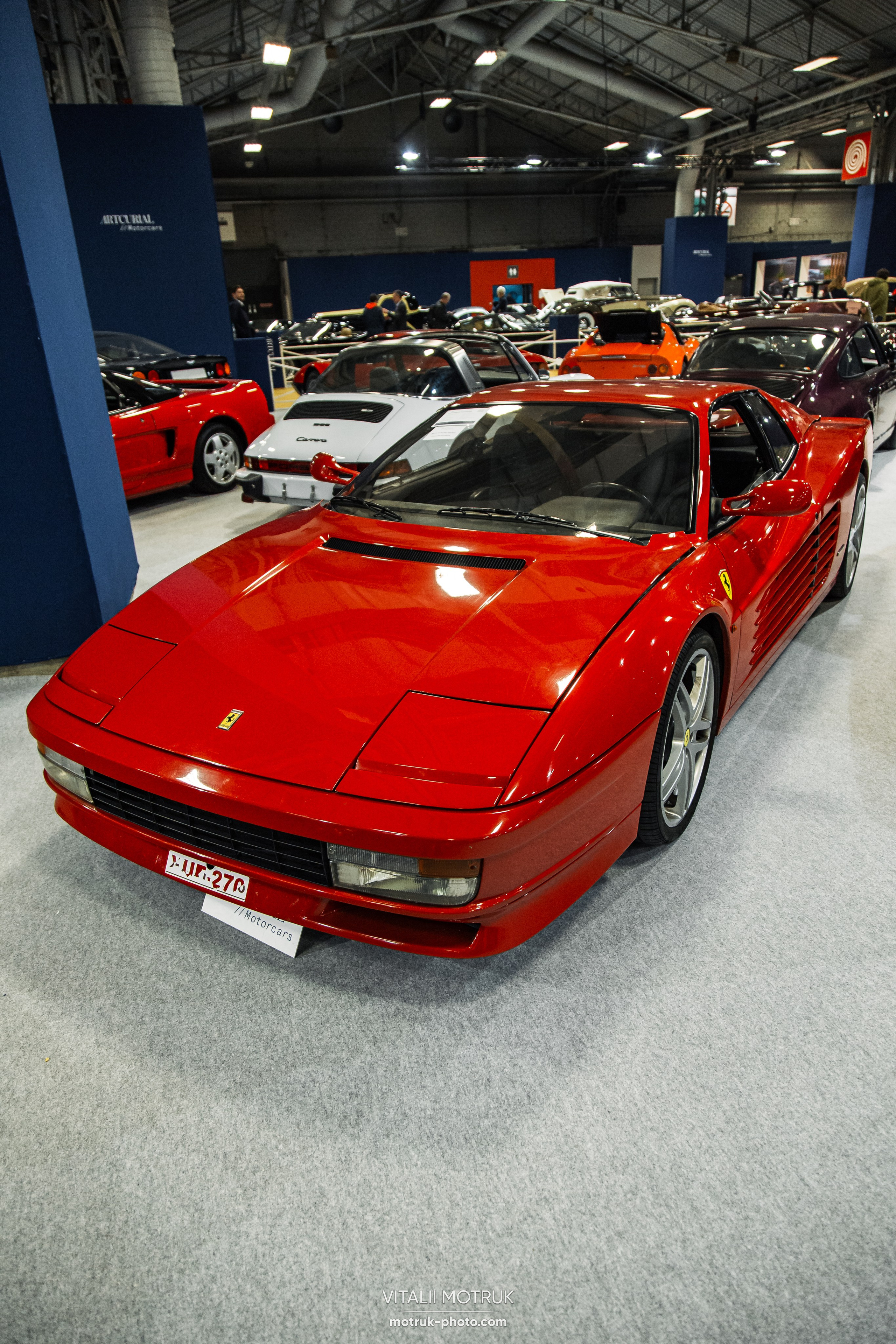 Retromobile 2023. Photographe de voitures à Paris — Vitalii Motruk