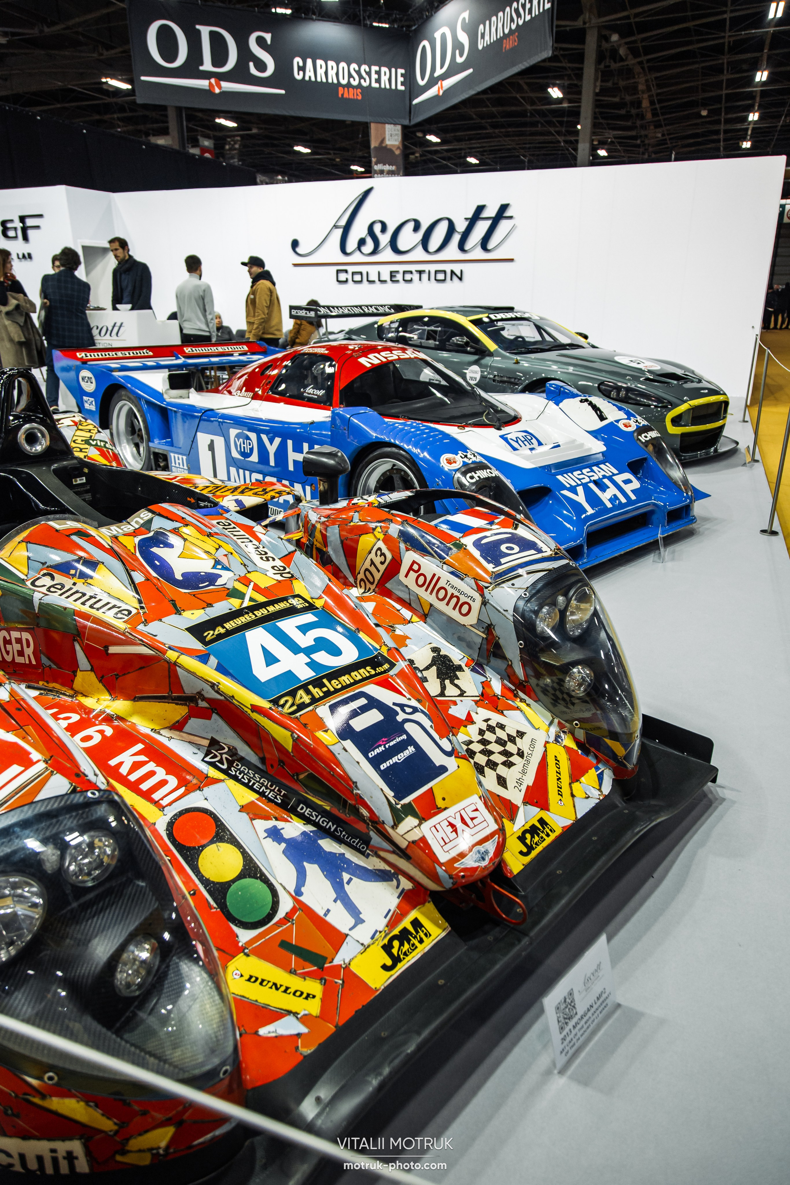 Retromobile 2023. Photographe de voitures à Paris — Vitalii Motruk