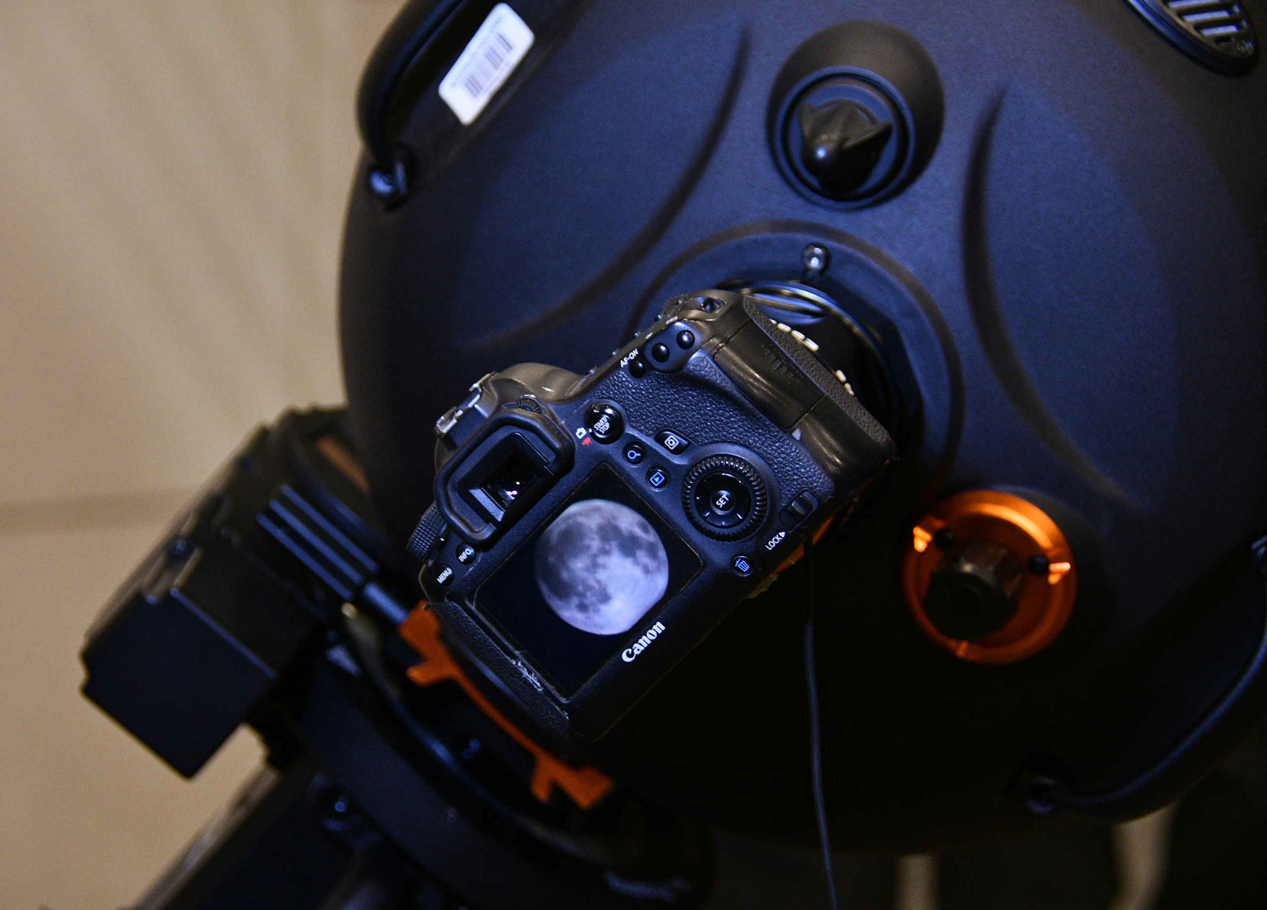 Ay Tutulması 2025. Həvəskar Astronomlar Cəmiyyəti — Astronomy.az