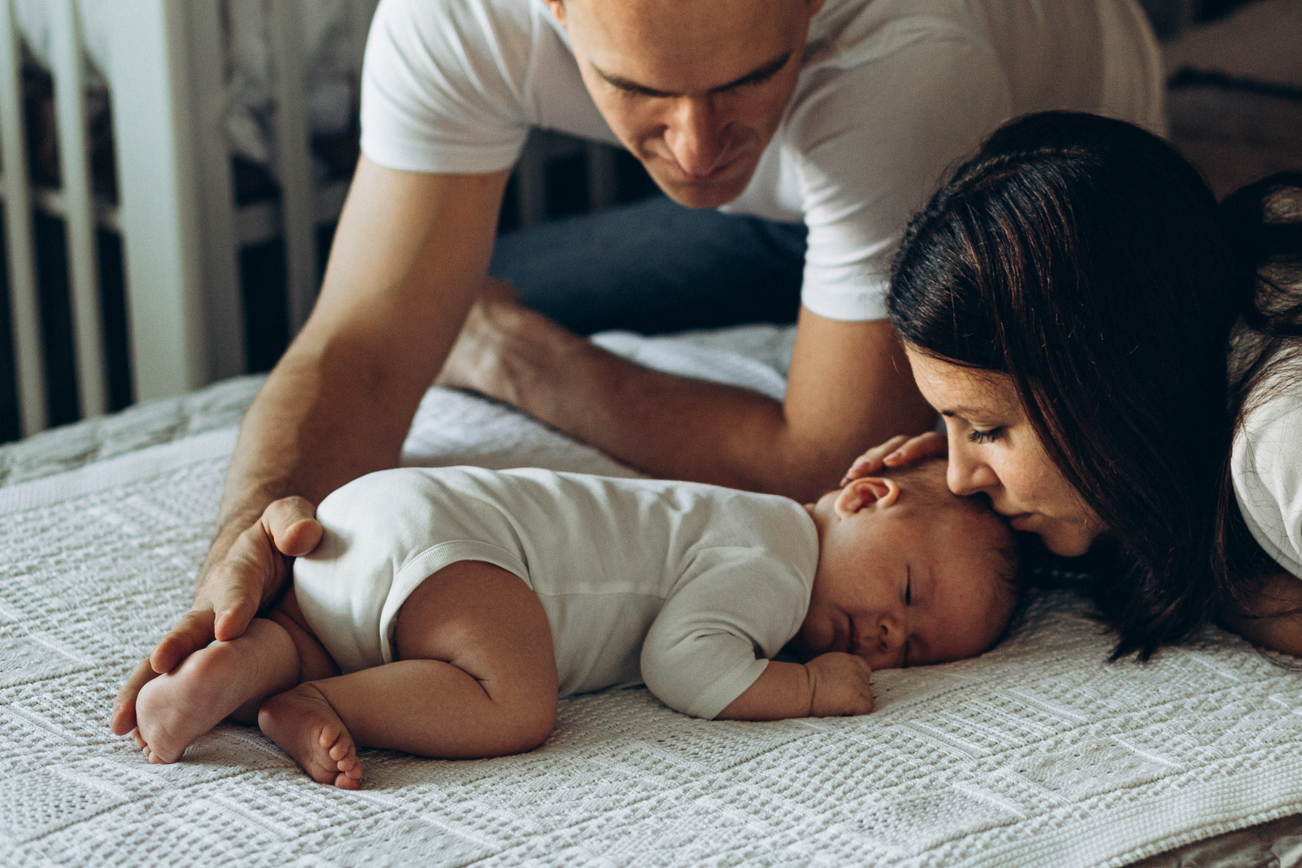 Jaundzimušā bērna fotosesija mājās