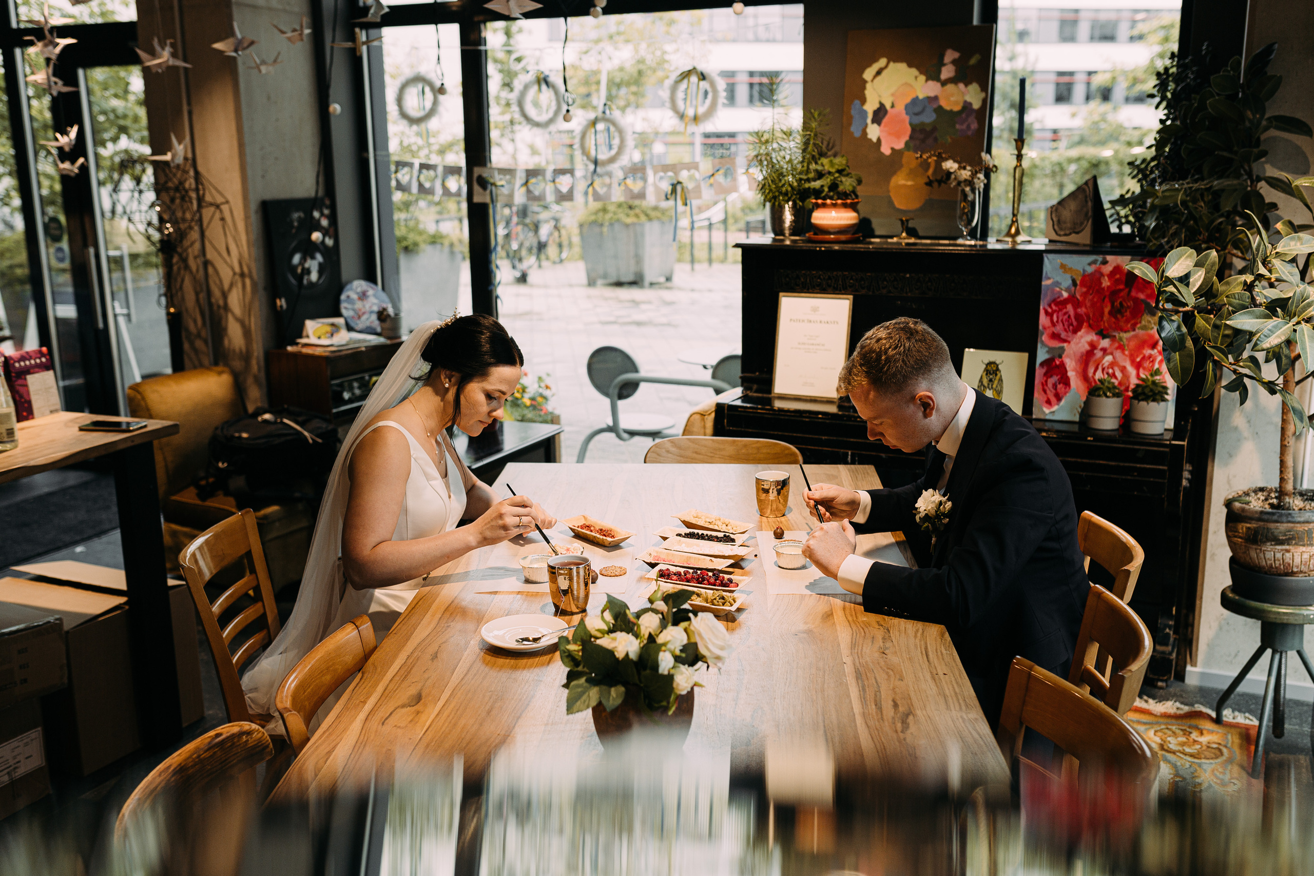 Fotosesijas vietas, ja kāzu dienā līst lietus?
