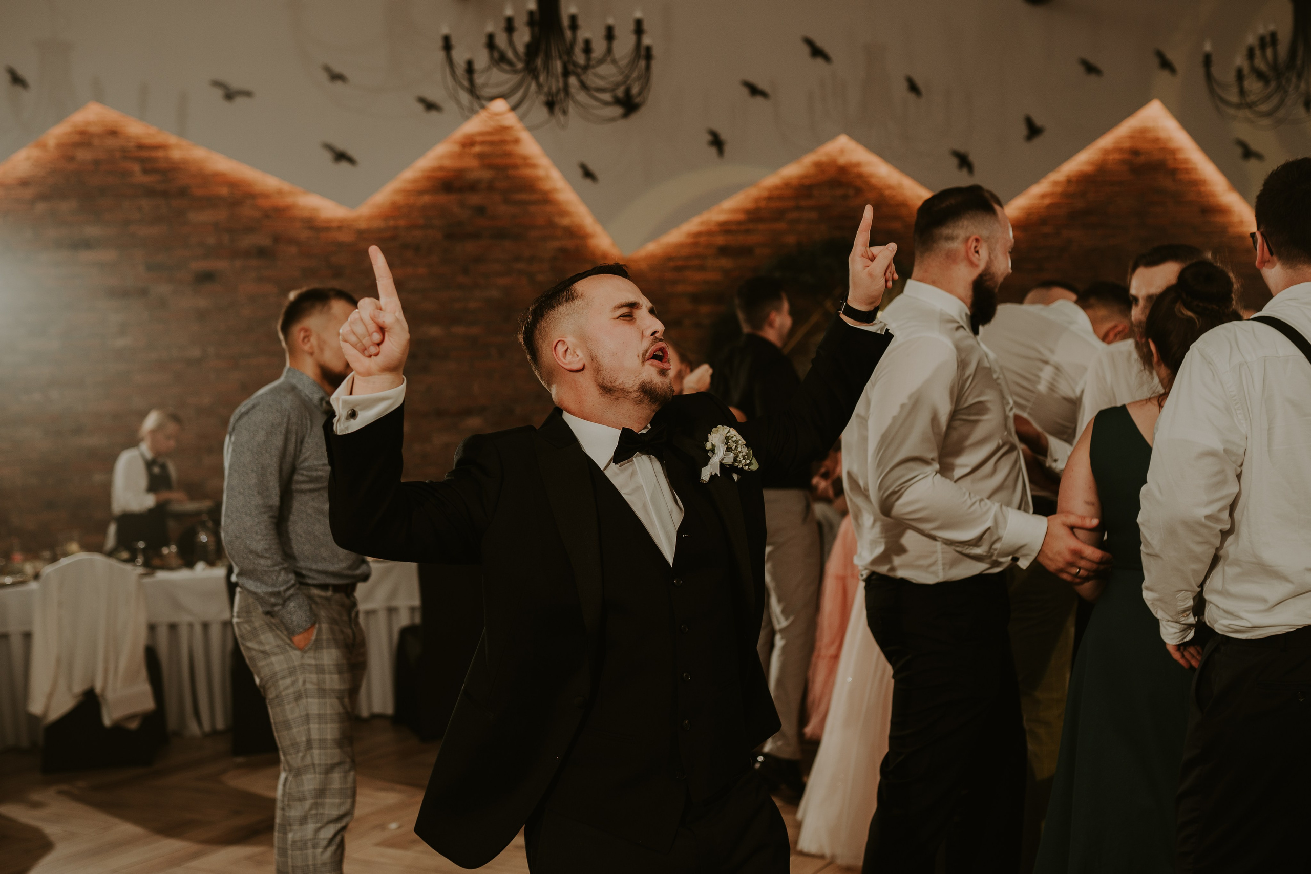 Trzy Drzewa: wspaniała uroczystość Wiktorii i Kamila. Karkowskafoto - fotografia miłości