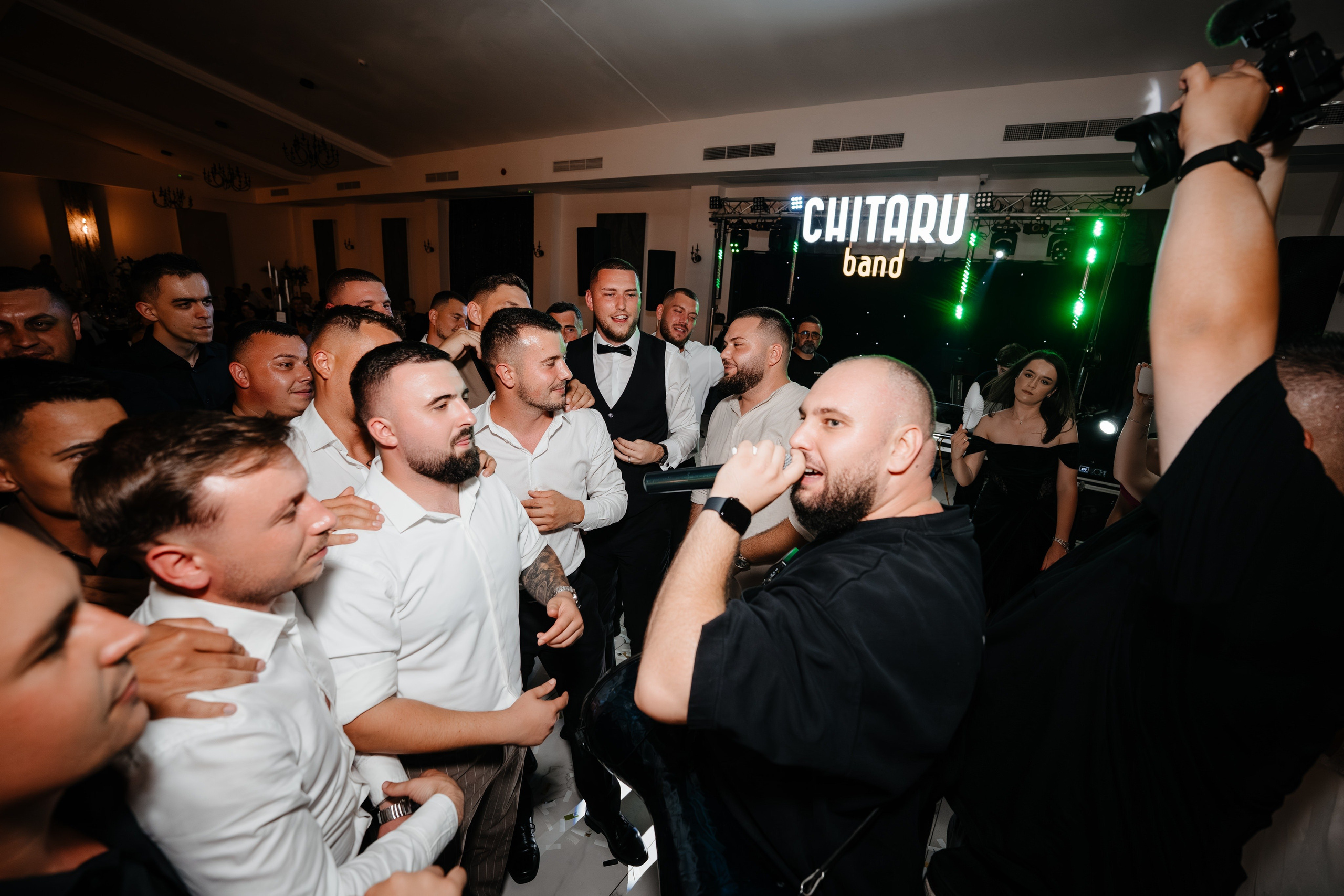 Catalina & Remus. Raw Studio. Fotograful tau de nunta!