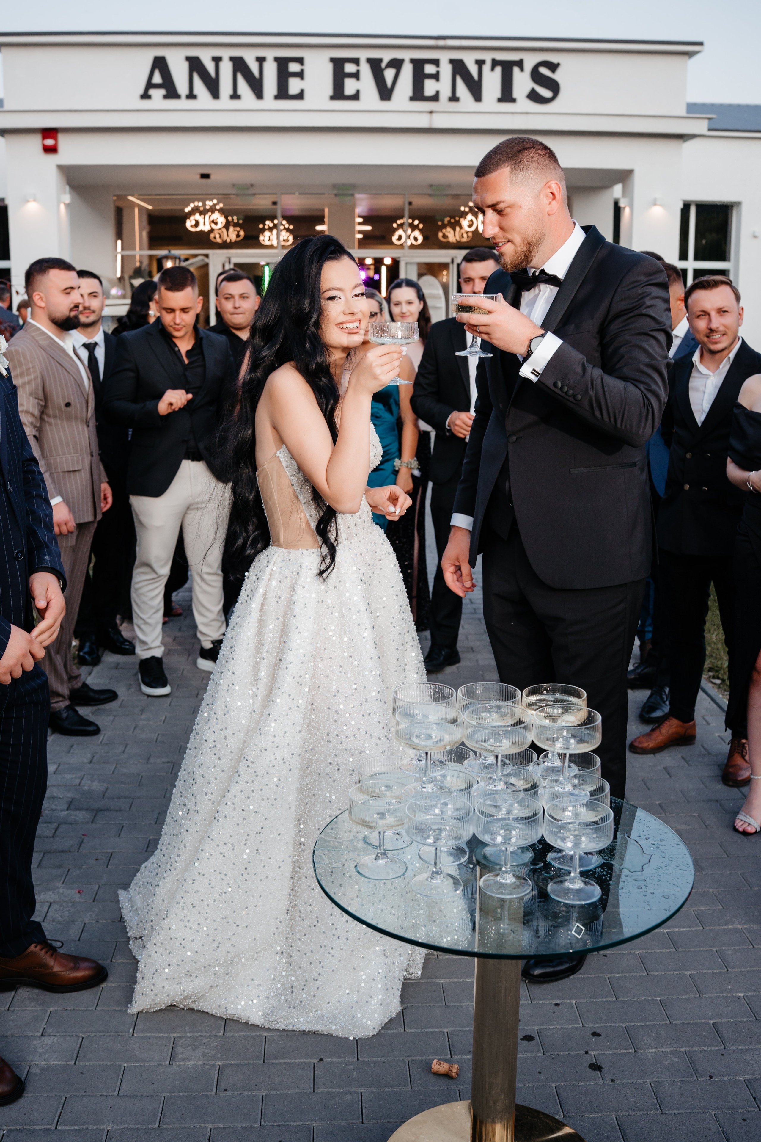 Catalina & Remus. Raw Studio. Fotograful tau de nunta!