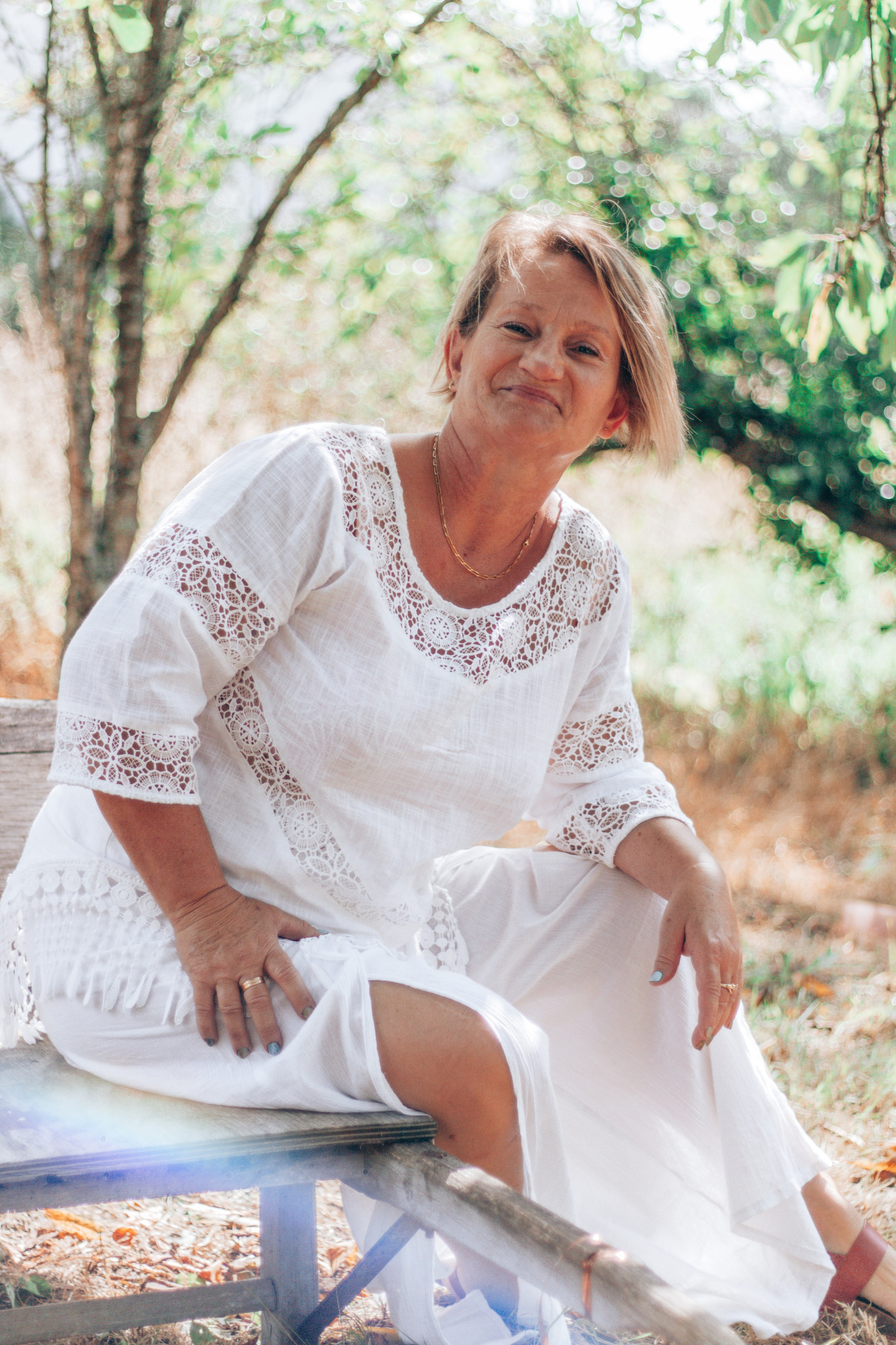 Photographe Portrait à Poitiers, Châtellerault et Tours – Capturer Votre Essence Authentique. Photographe professionnelle à Poitiers, Tours et Châtellerault | Studio photo entre Poitiers et Tours – portraits, familles, entreprises, ma