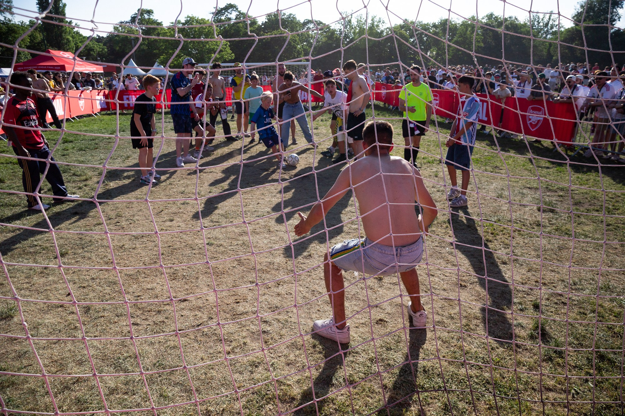 UEFA Champions League Final. Arsenal vs PSG. Budapest 2026. Arsenal Fan Zone. Photographer in Budapest — Yura Knyazev