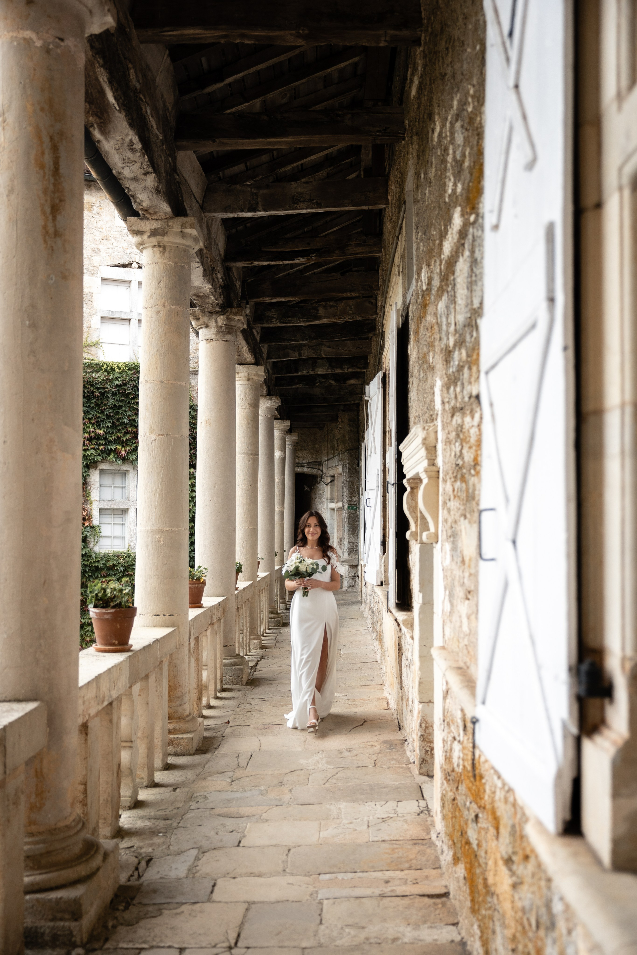 French Chateau Wedding. Elopement at Château de Cénevières. Eugénie Smirnova — your photographer in Toulouse and southwest France