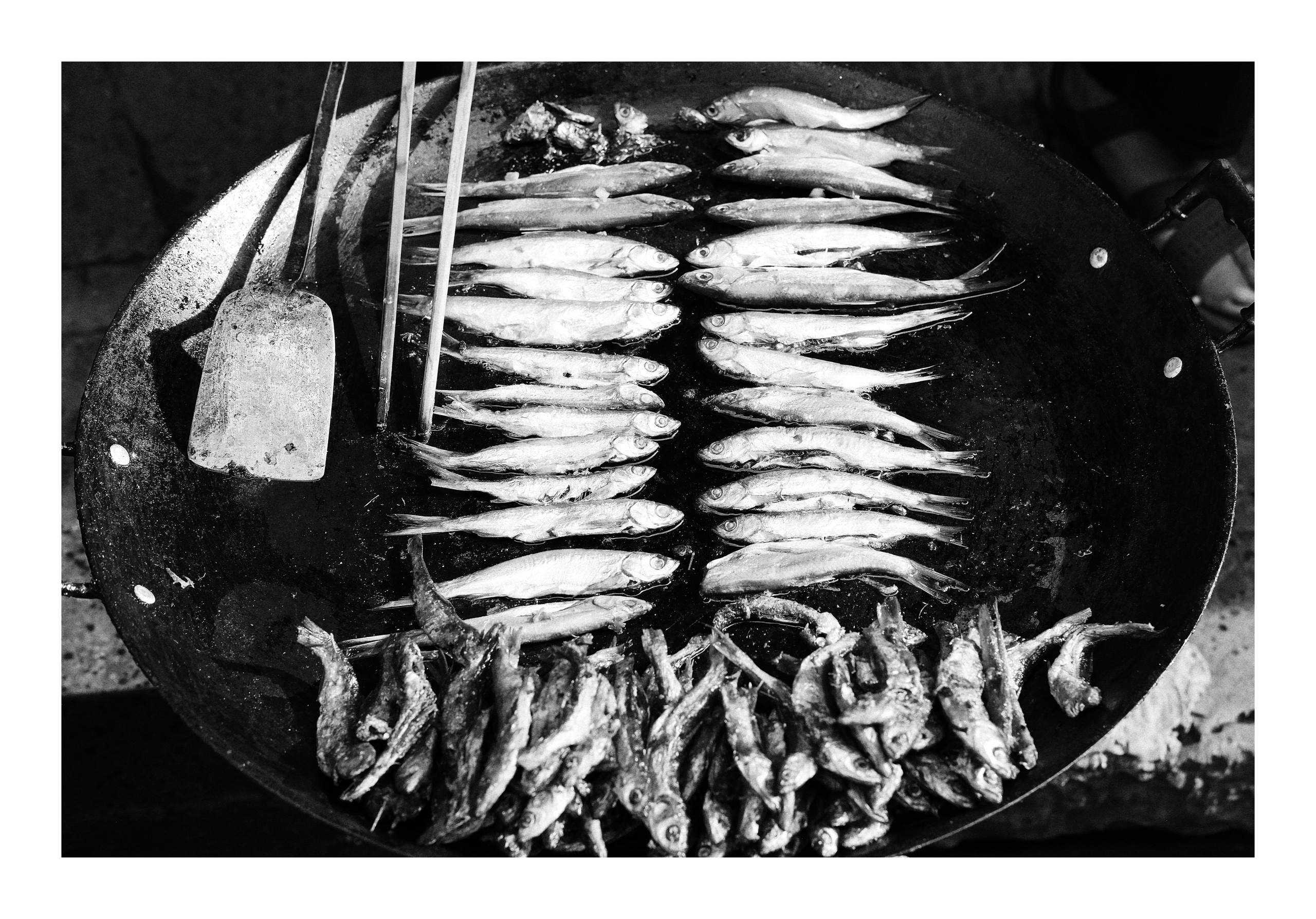 Street Black & White Photography | China in Black & White photographs. 中国街头摄影 | The Streets of China Through My Eyes | 深圳