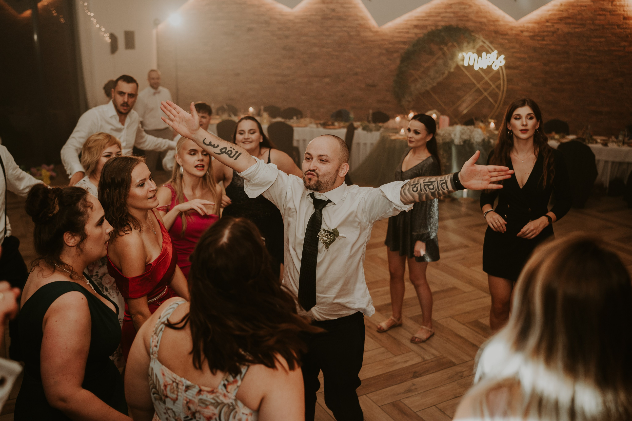 Trzy Drzewa: wspaniała uroczystość Wiktorii i Kamila. Karkowskafoto - fotografia miłości