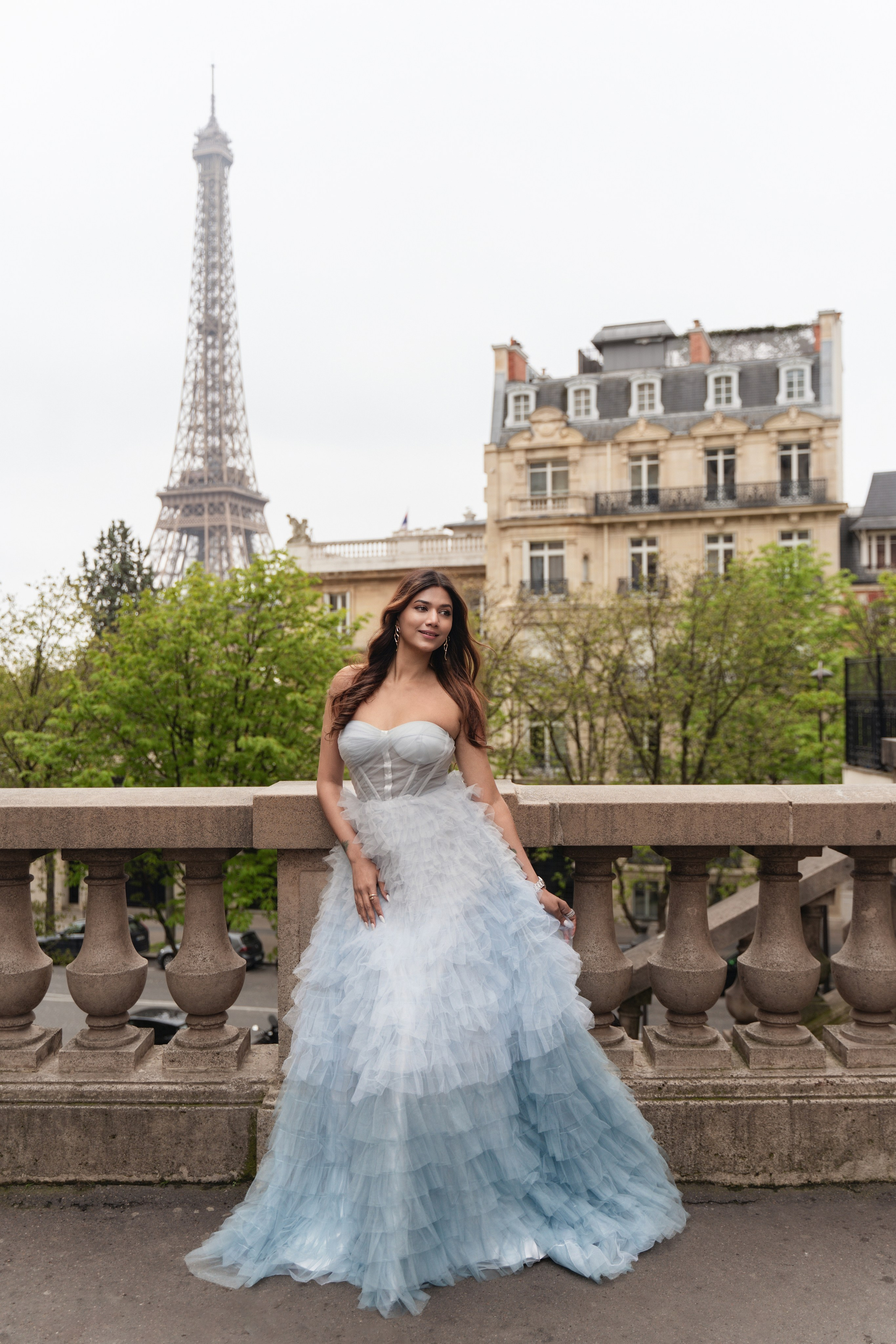 Content shooting. Photographer in Paris Yulia Shkadina | Couples, engagement, pre-wedding, individual photo-shoots in Paris at the best locations