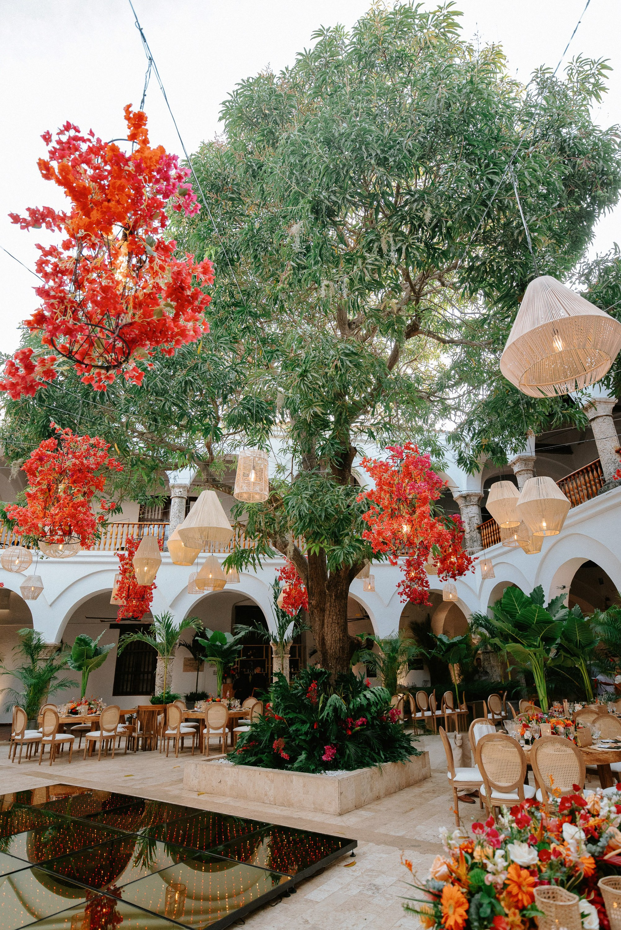 Cindy + Garrett | Destination Wedding Photos in Cartagena 2025 – César Vanegas Photography. César Vanegas Photography | Wedding & Travel Photographer | Cartagena, Colombia