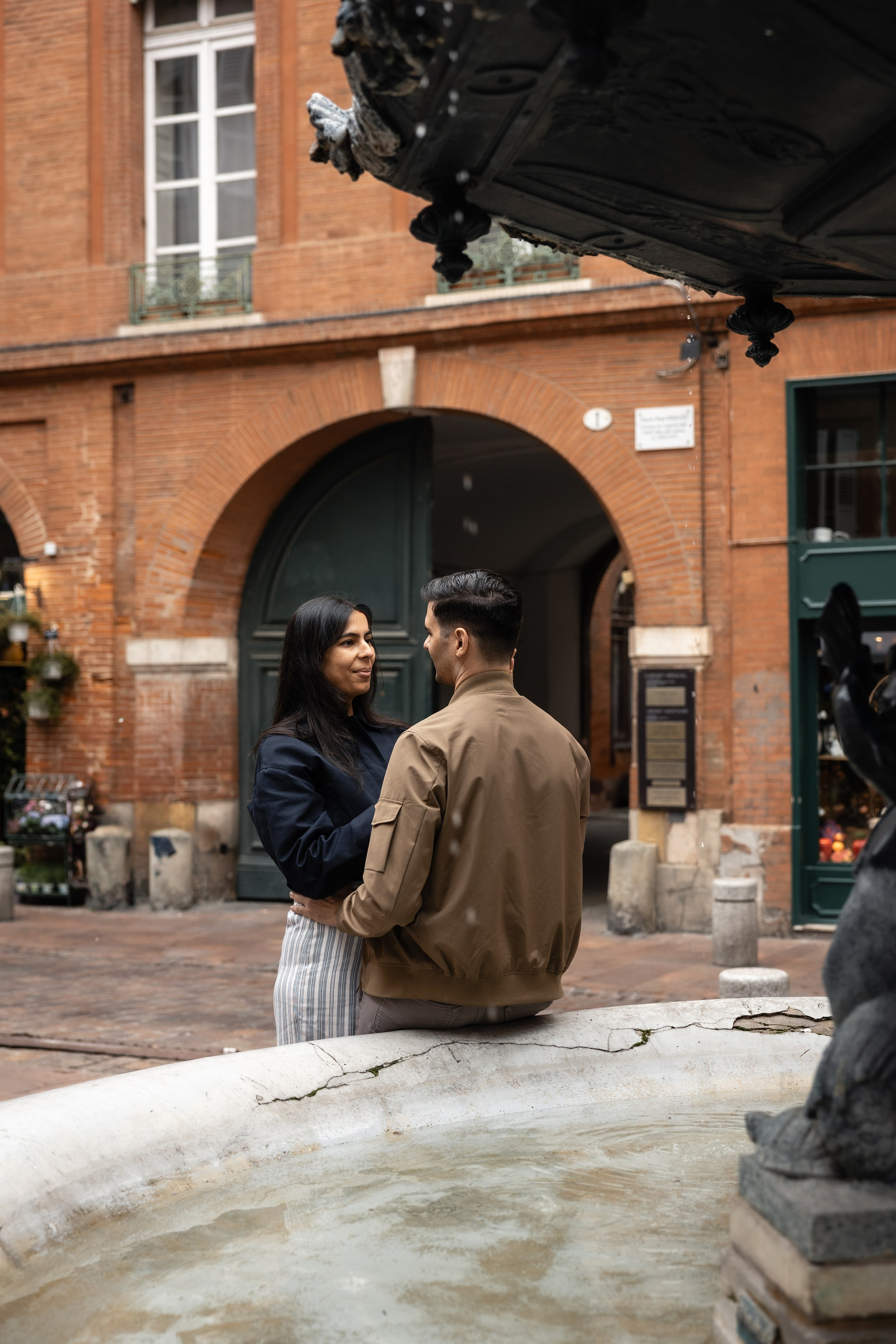 Surprise Proposal in Toulouse. Eugénie Smirnova — your photographer in Toulouse and southwest France