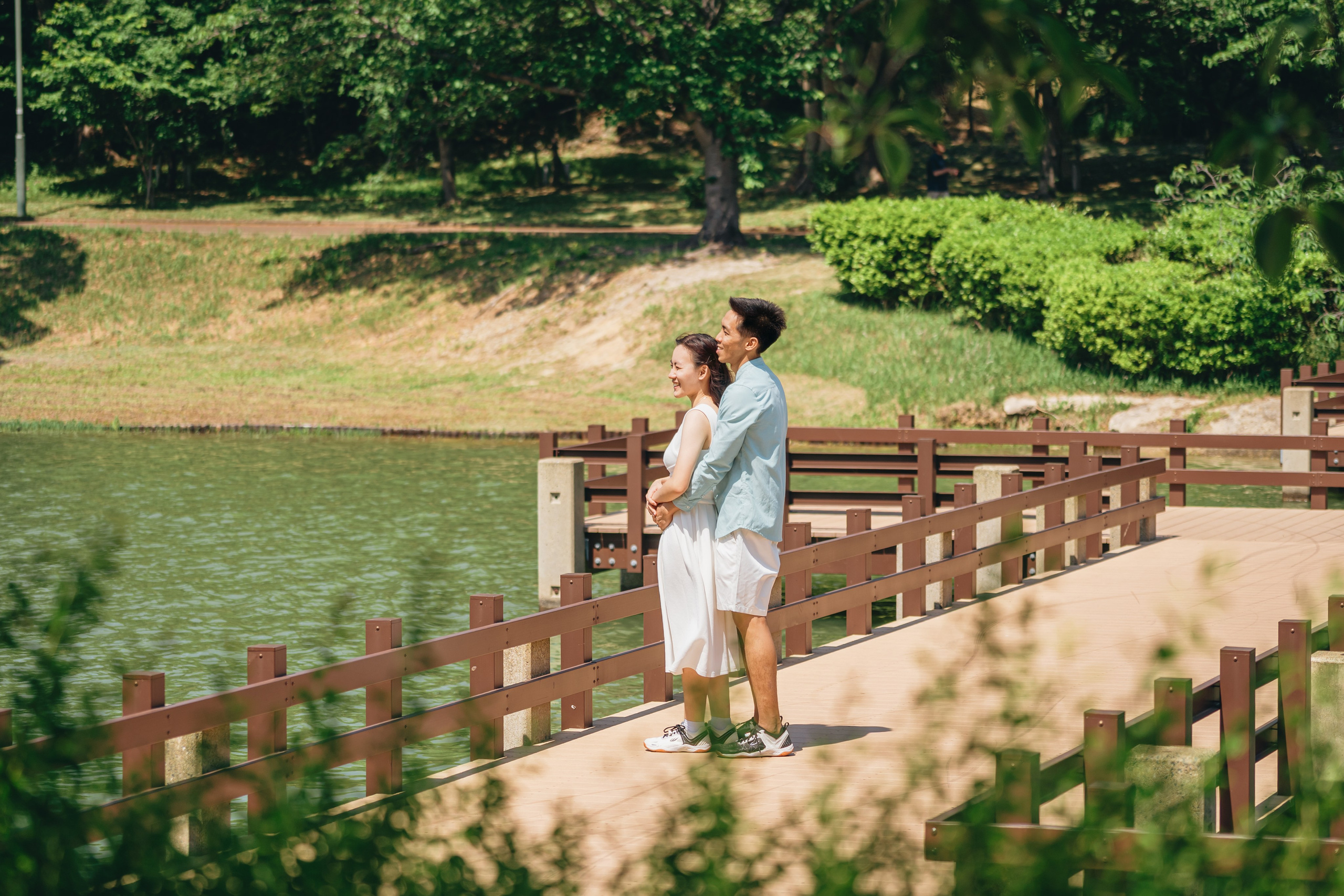 Fukuoka Couple Photoshoot: Roses, Totoro Forest & Sunset Love Story