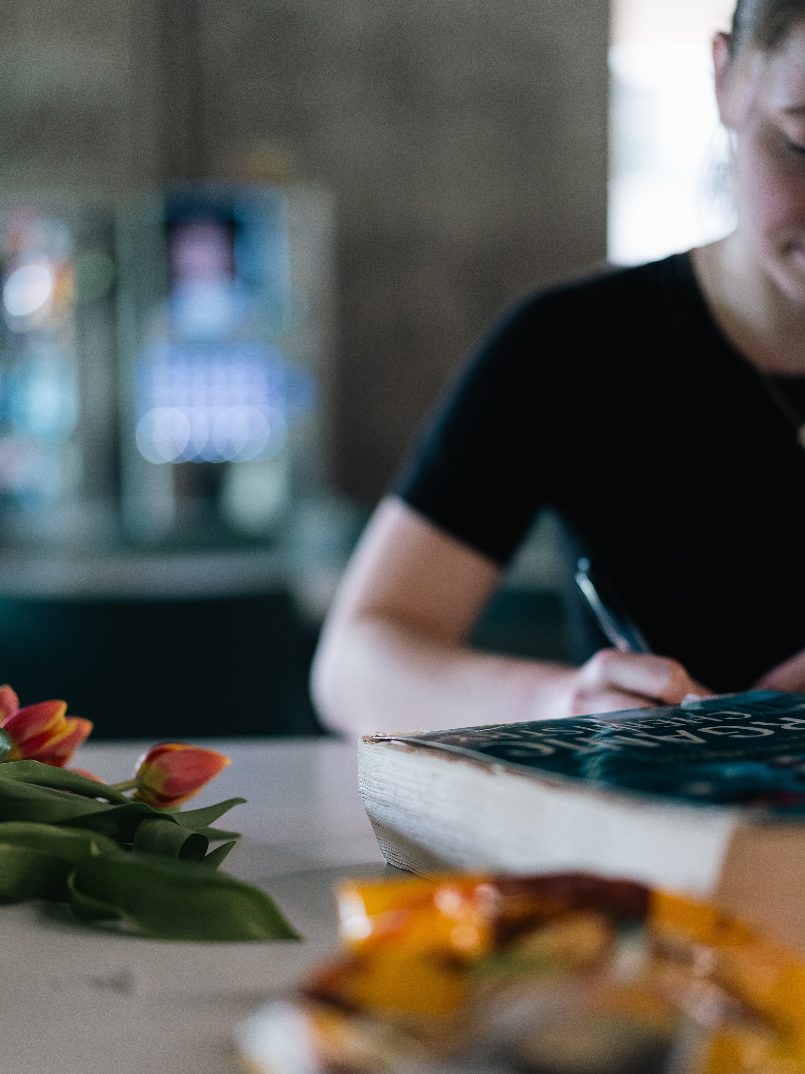 Alena / Printemps Vs. Révisions. Photographe à Genève - Eugenia Andres