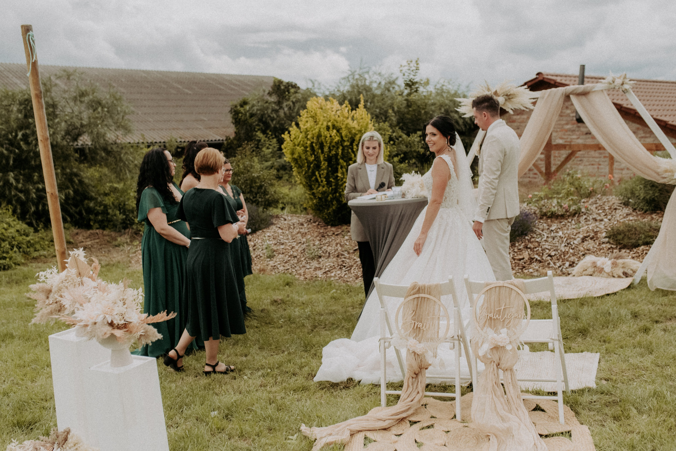 Hochzeit von Jenny & Basti – Emotionale Hochzeitsfotos | Hochzeitsfotograf Würzburg. Anna Saribekyan – Beste Hochzeitsfotografin in Würzburg, Top 10 in Deutschland