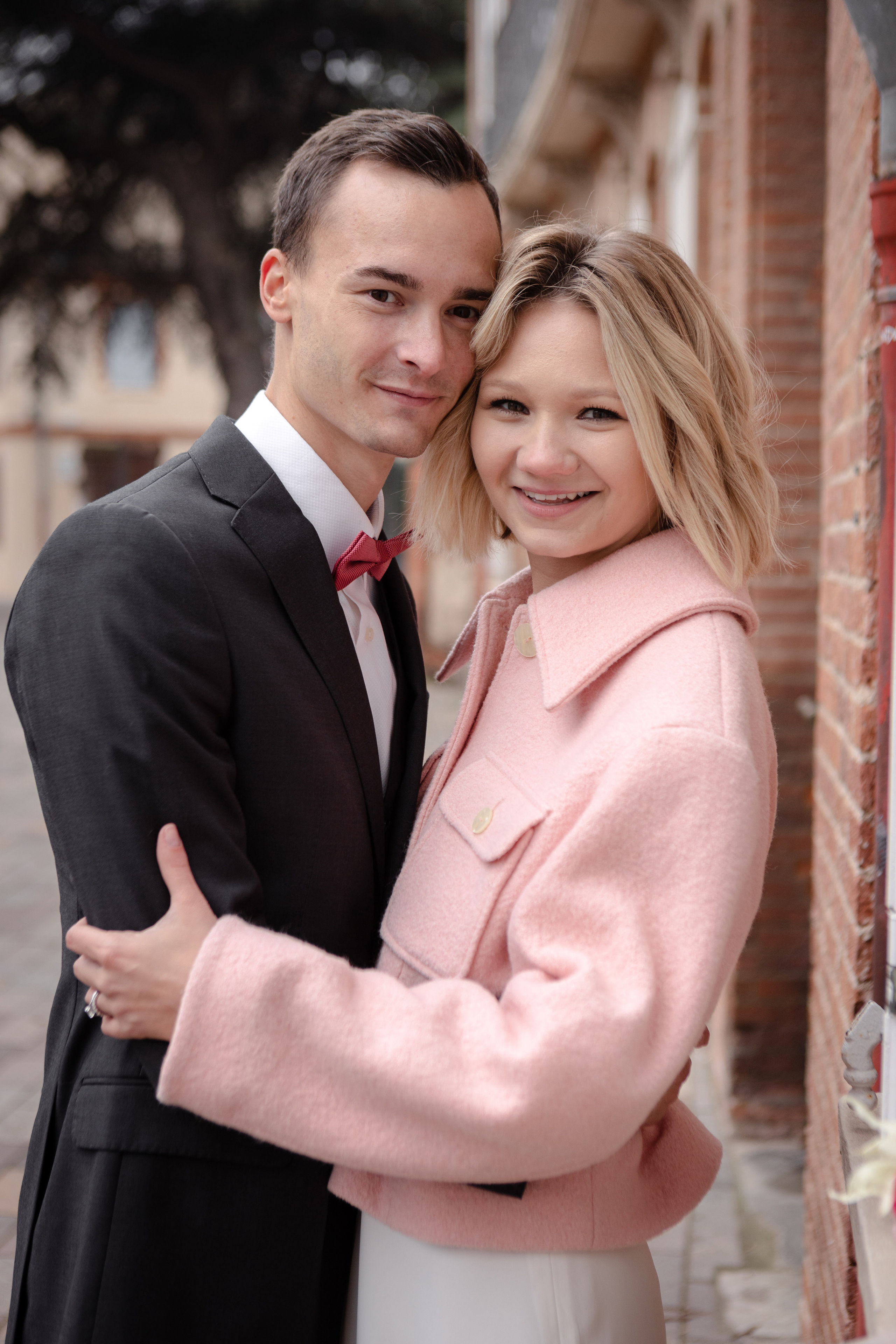 Winter wedding photo session in Toulouse France for Anastasia and Ben. Eugénie Smirnova — your photographer in Toulouse and southwest France