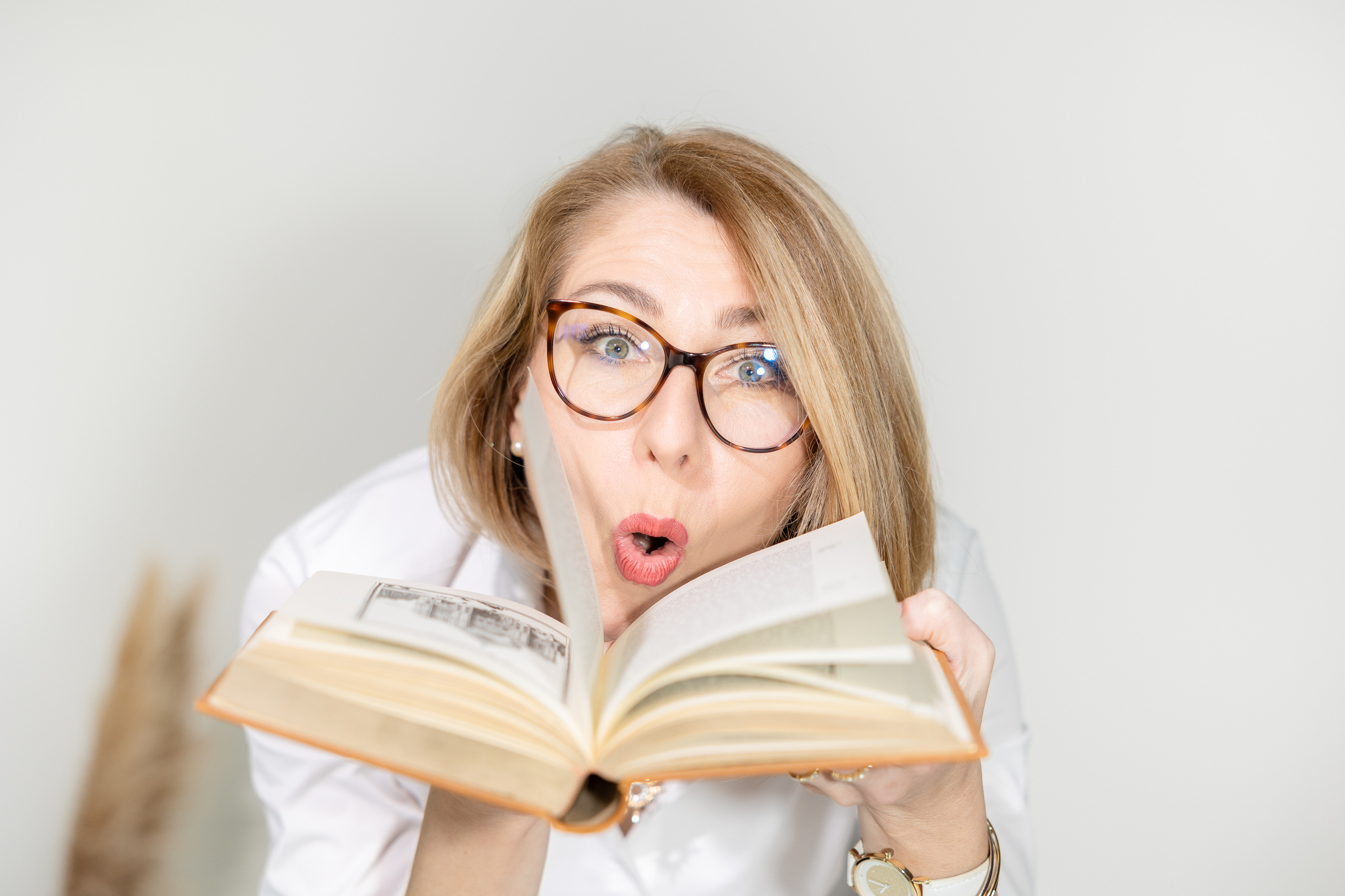 Personal branding photo session for sommelier Inessa. Eugénie Smirnova — photographe à Toulouse et dans le sud-ouest de la France